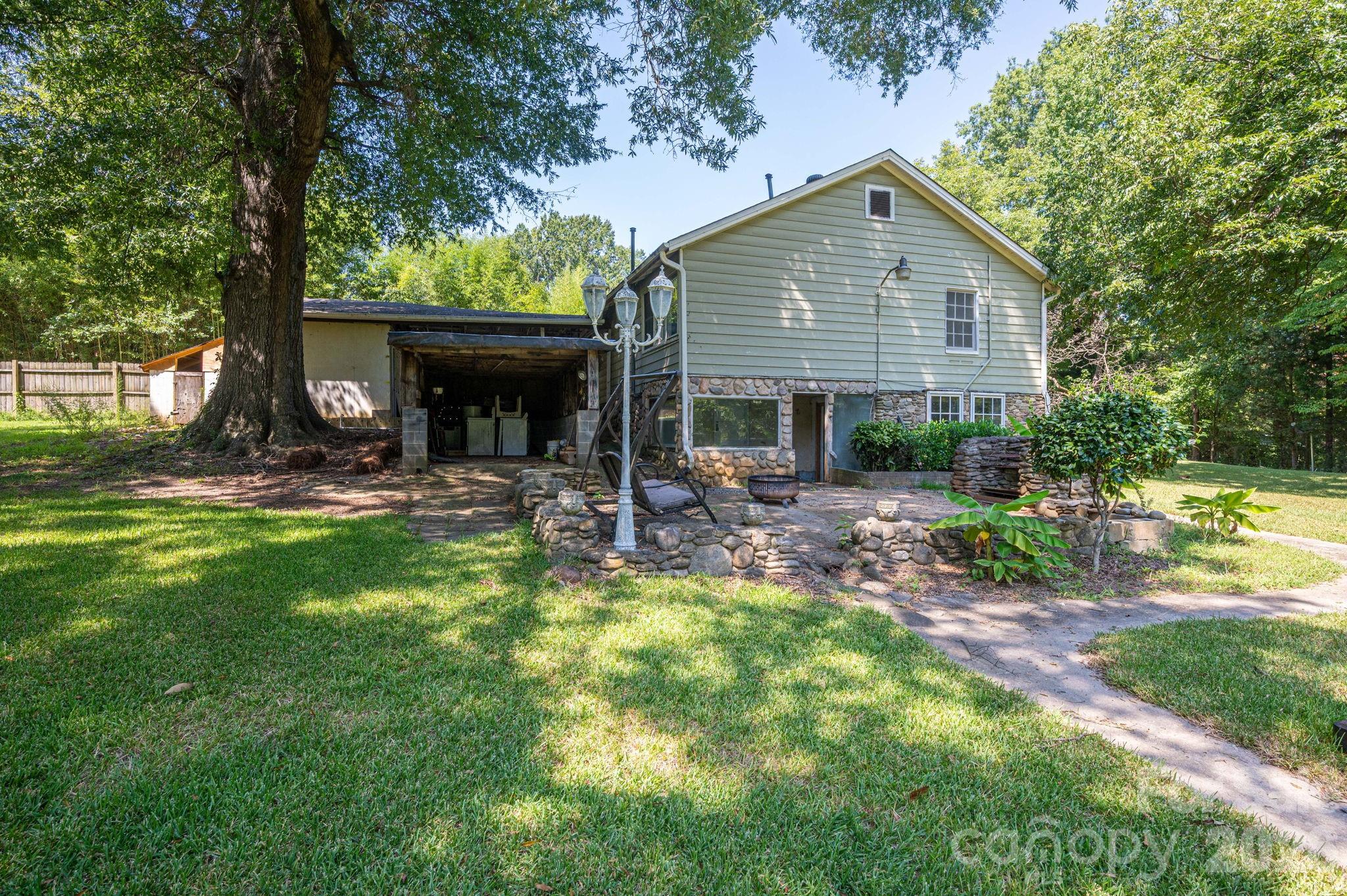 301 Belt Drive Property Photo 10