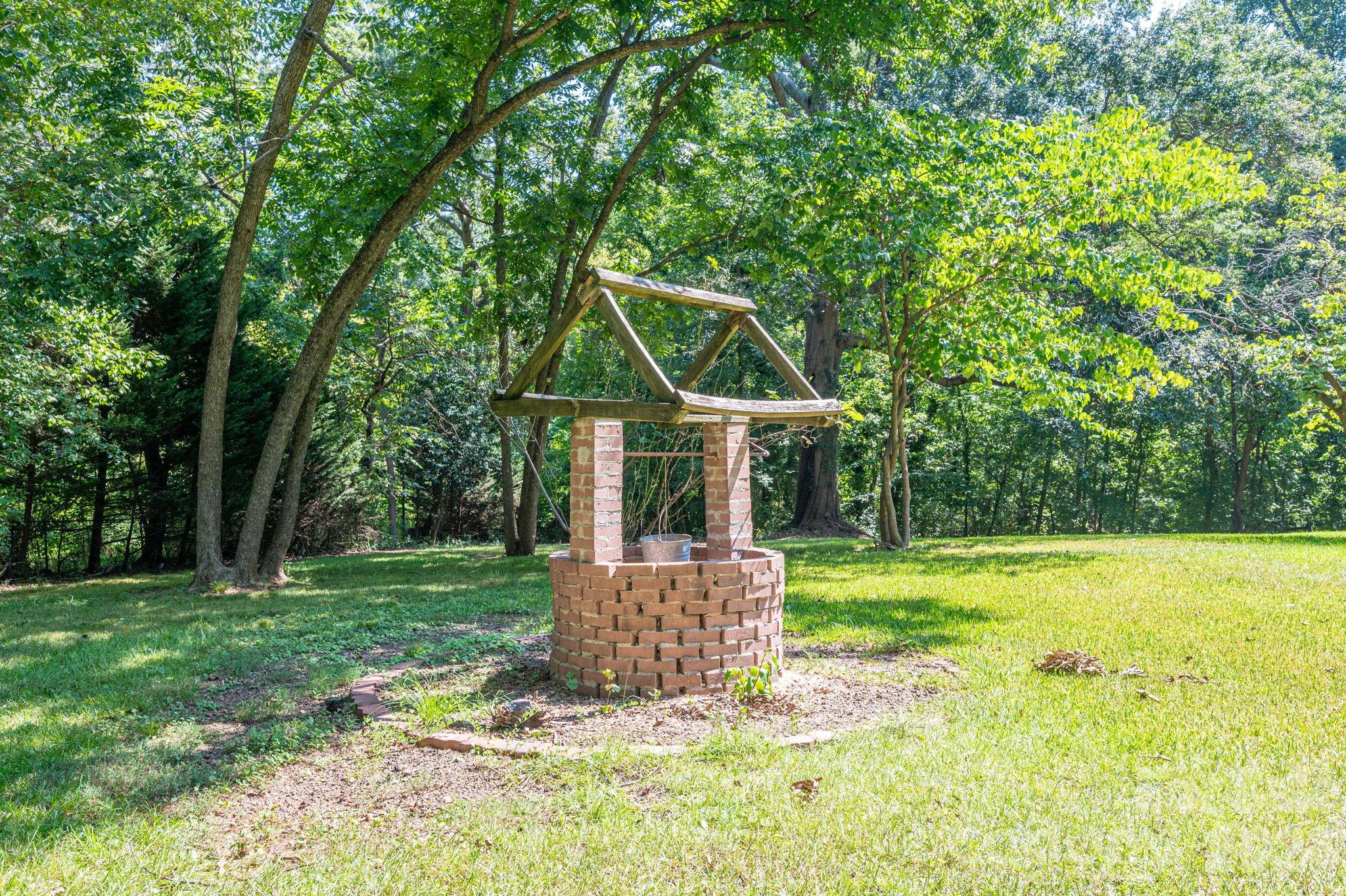 301 Belt Drive Property Photo 14