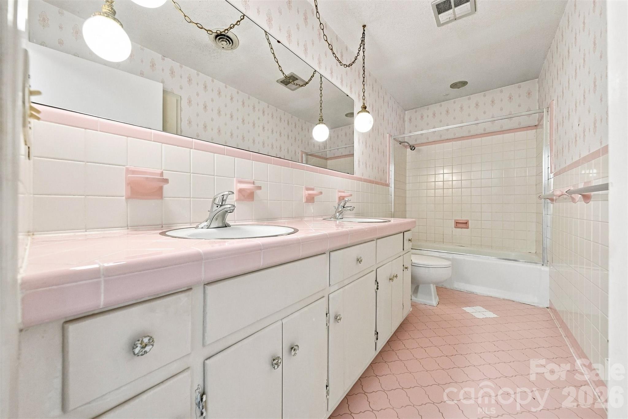 2796 Lakeview Drive Property Photo 23