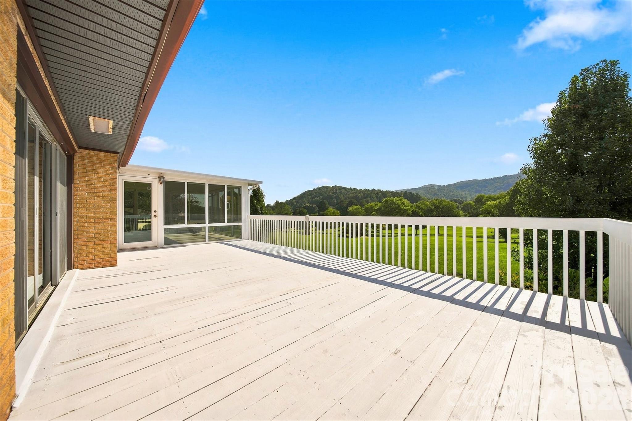 2796 Lakeview Drive Property Photo 36