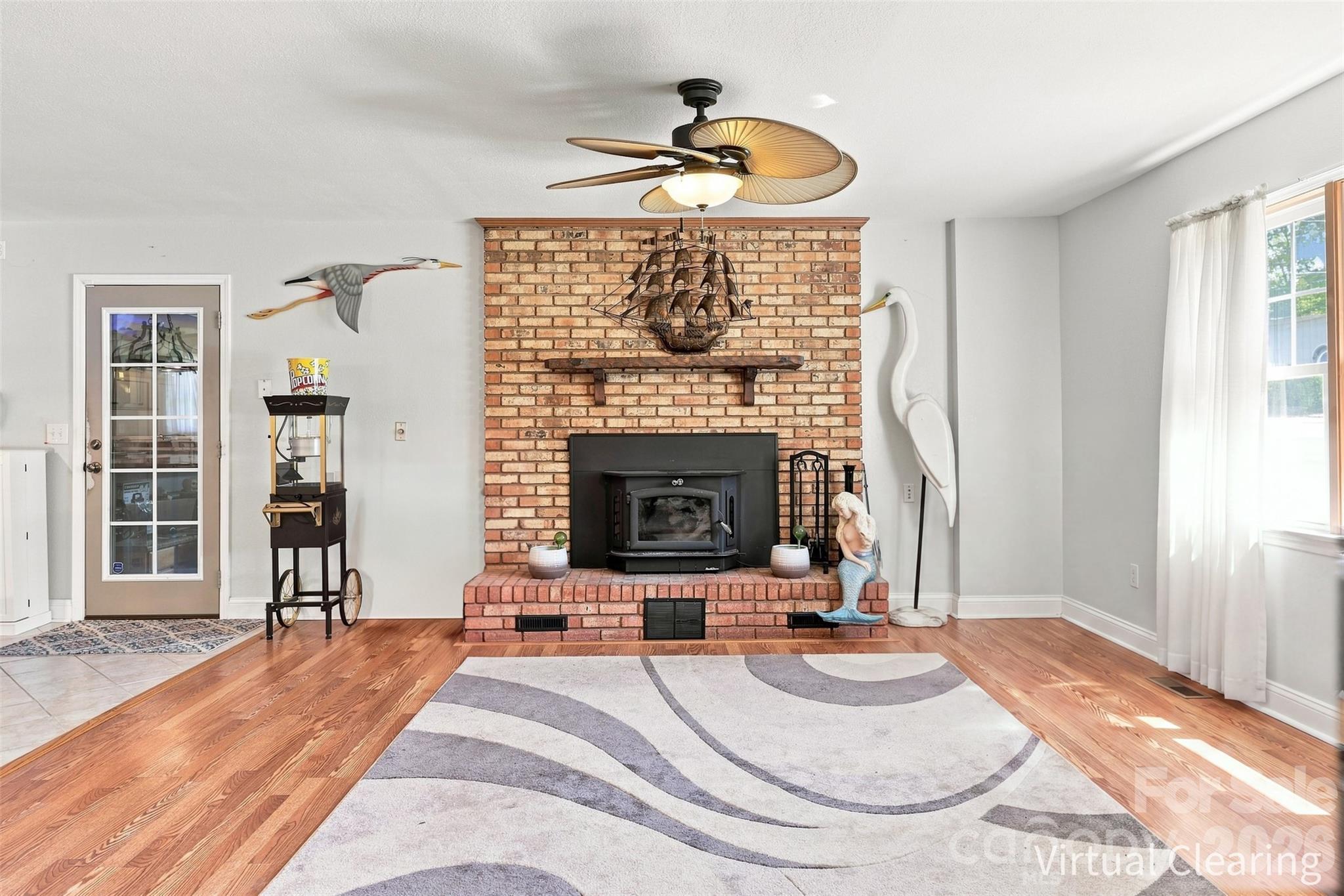 6591 Weldon Circle Property Photo 4
