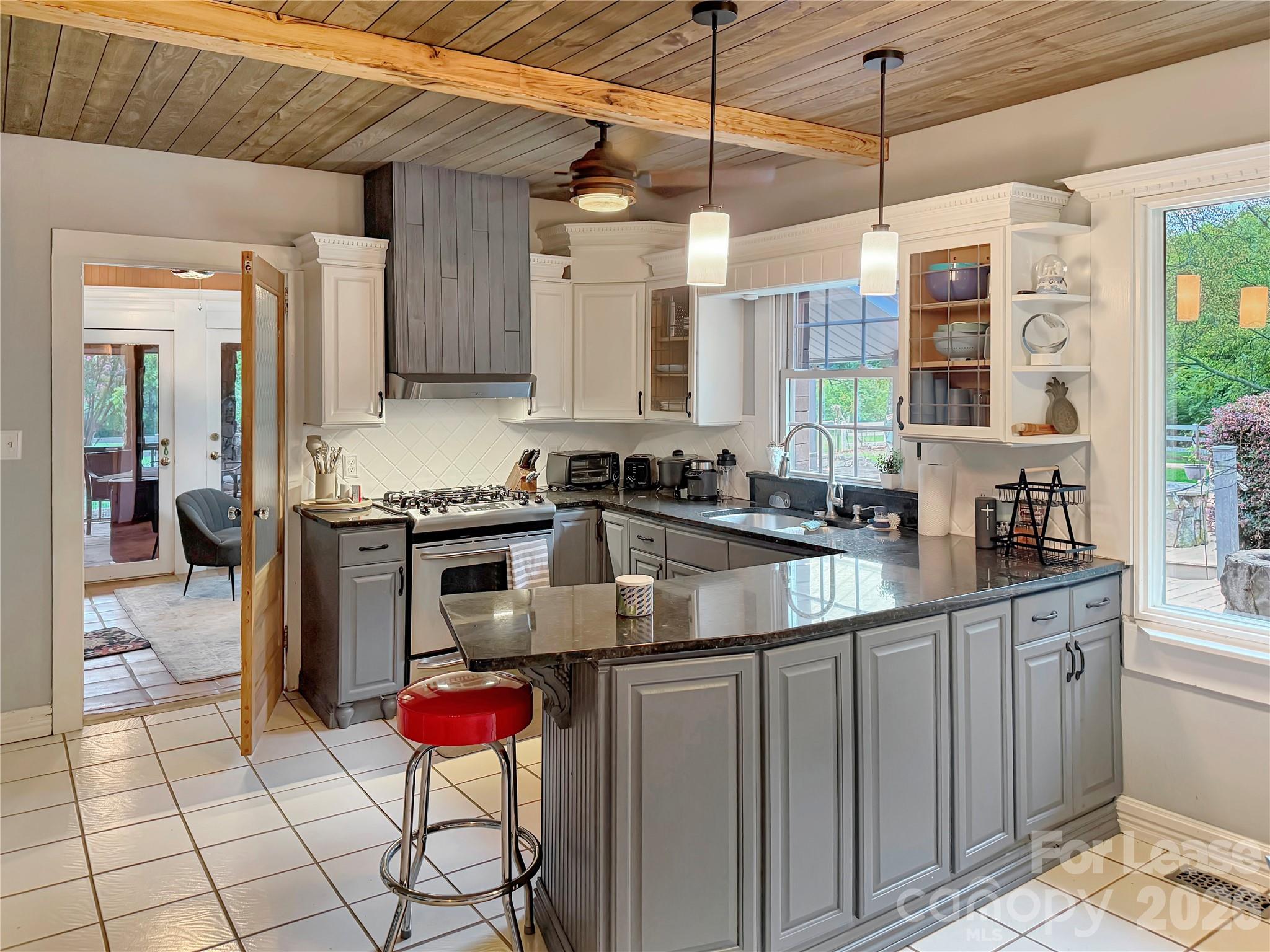 1640 Firetower Road Property Photo 3