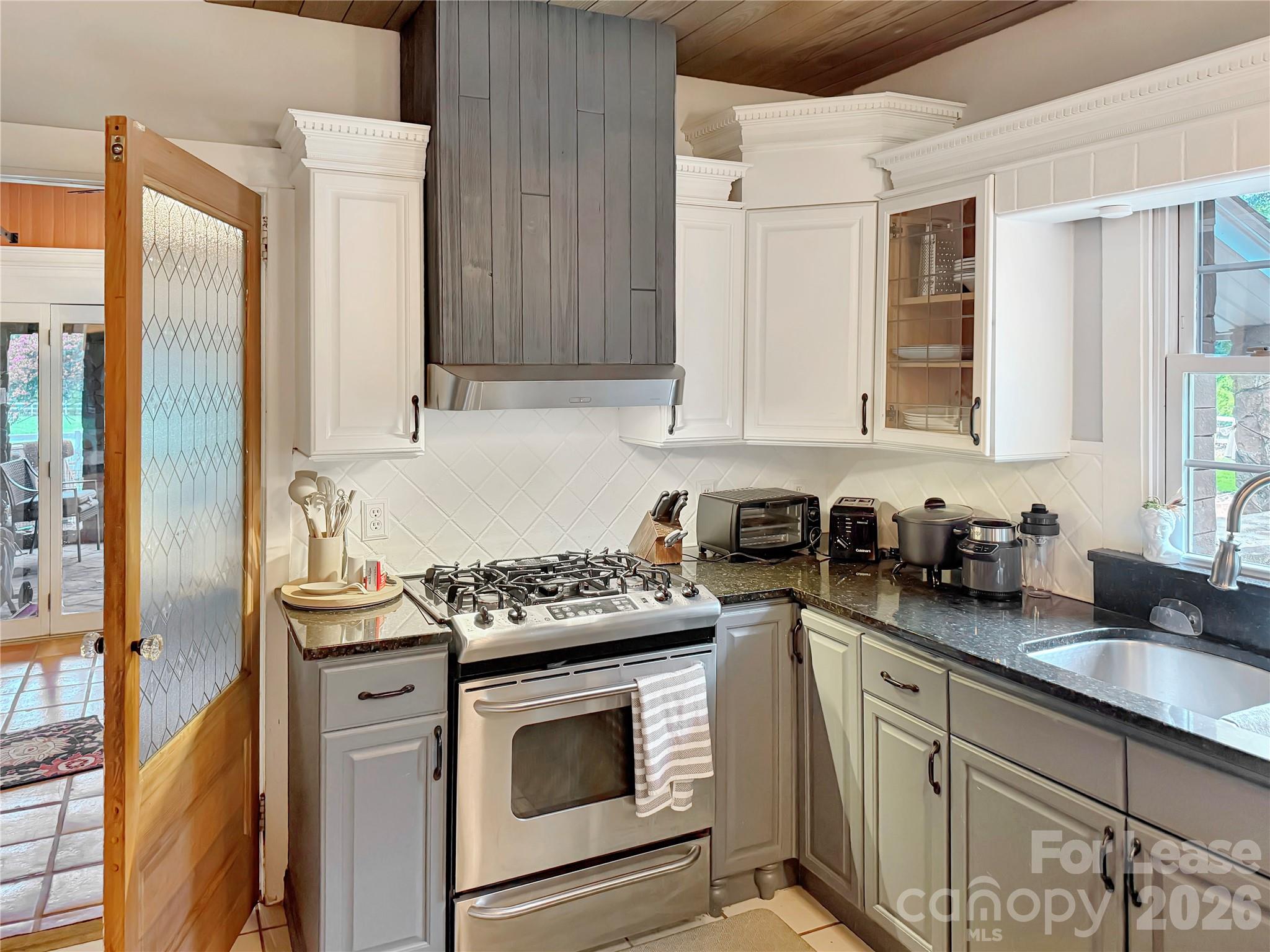 1640 Firetower Road Property Photo 4