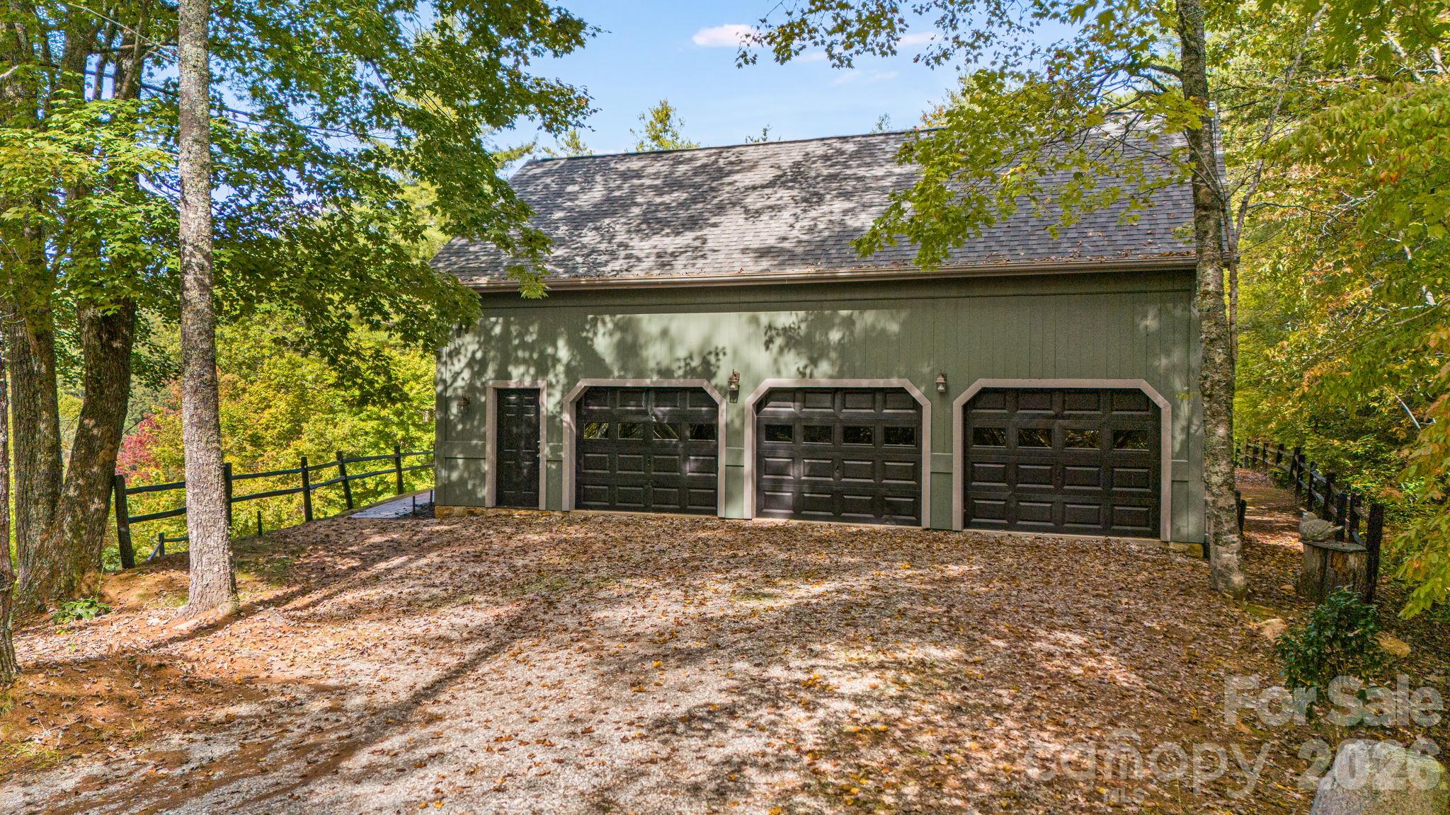 28 Nantahala Ridge Property Photo 3