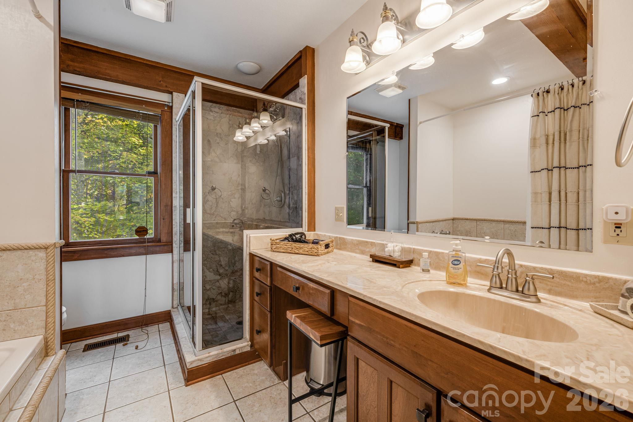 28 Nantahala Ridge Property Photo 22