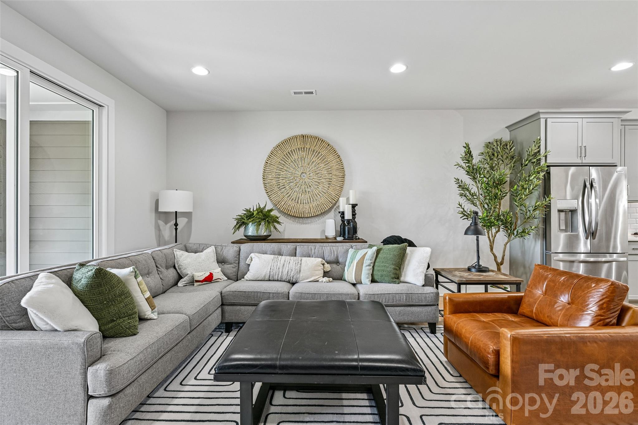 739 Beaty Street Property Photo 4