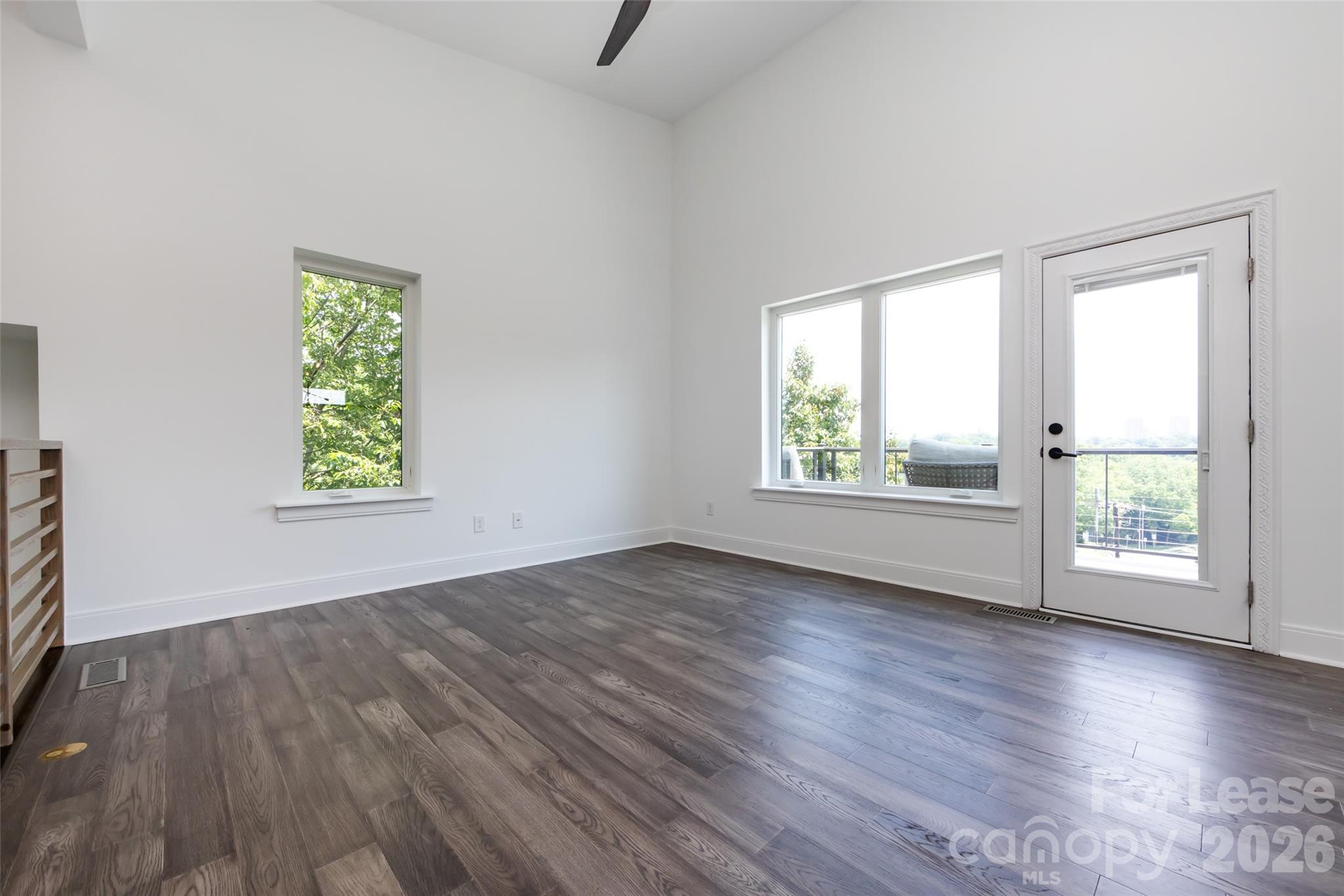 232 Flint Street Property Photo 9