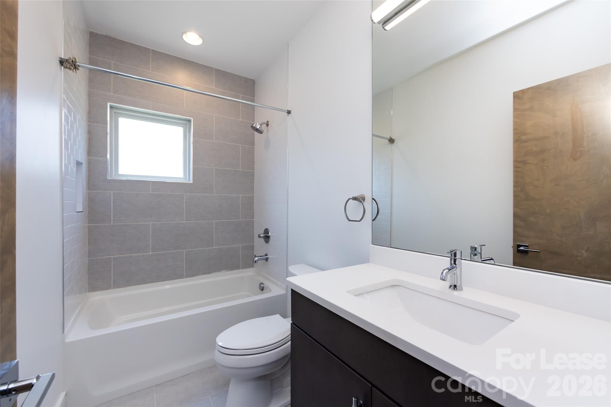 232 Flint Street Property Photo 25