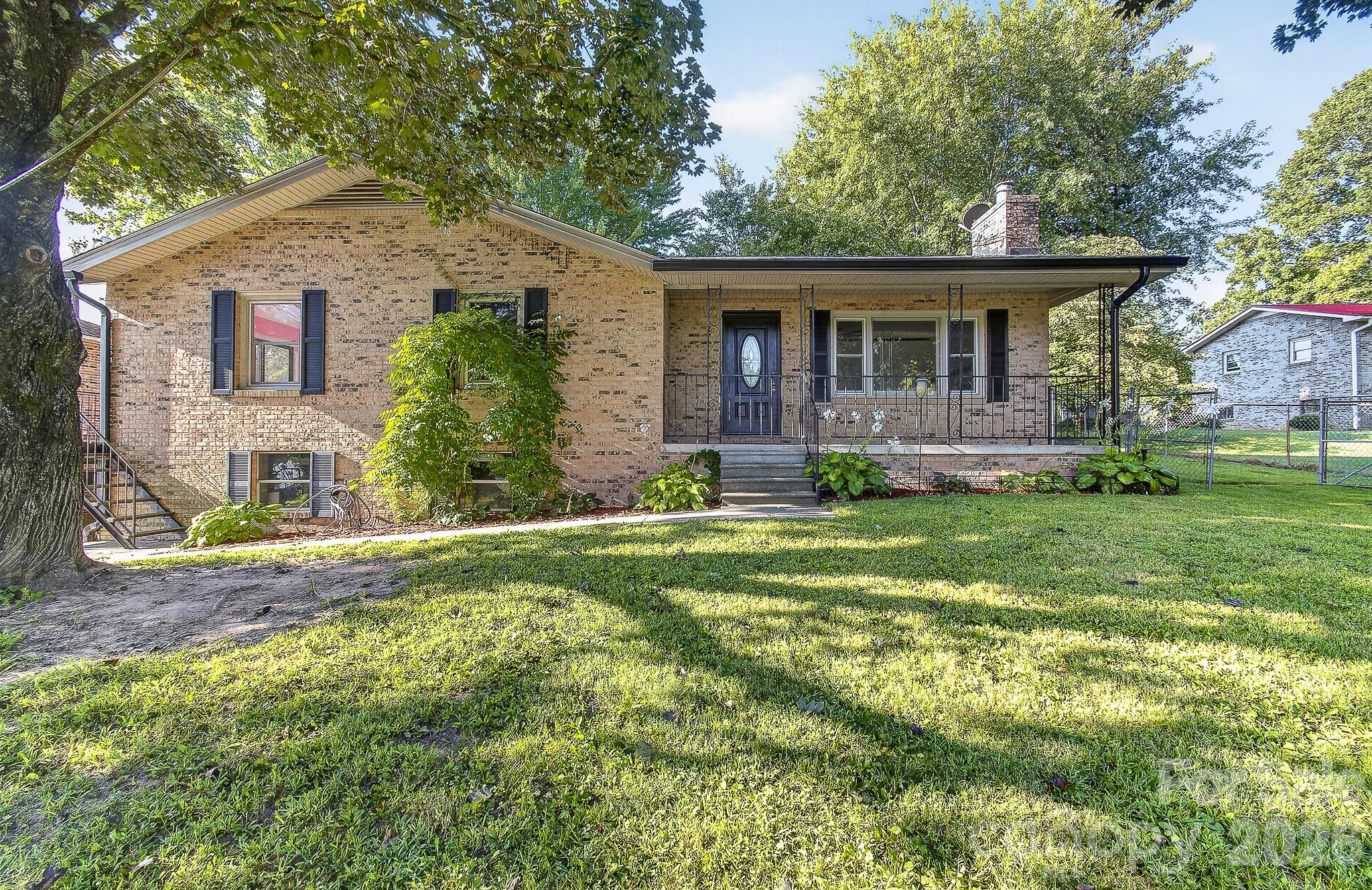 1371 Jackson Loop Road Property Photo 1