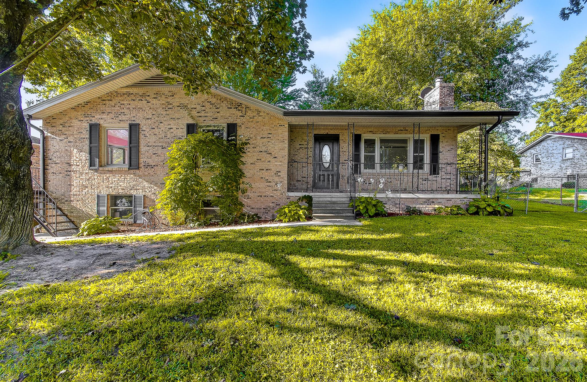 1371 Jackson Loop Road Property Photo 1