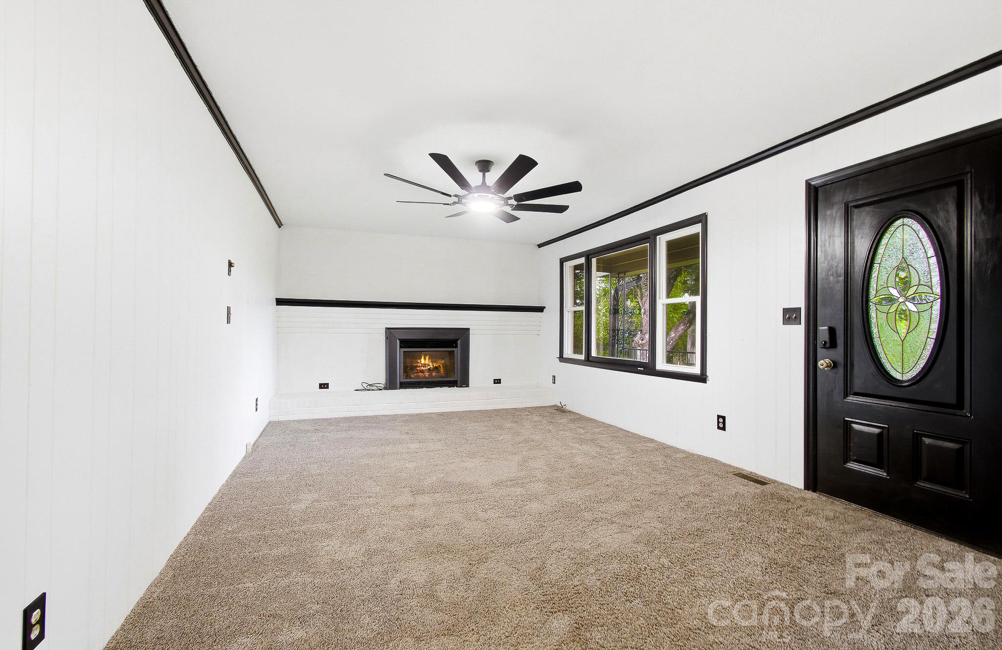 1371 Jackson Loop Road Property Photo 2