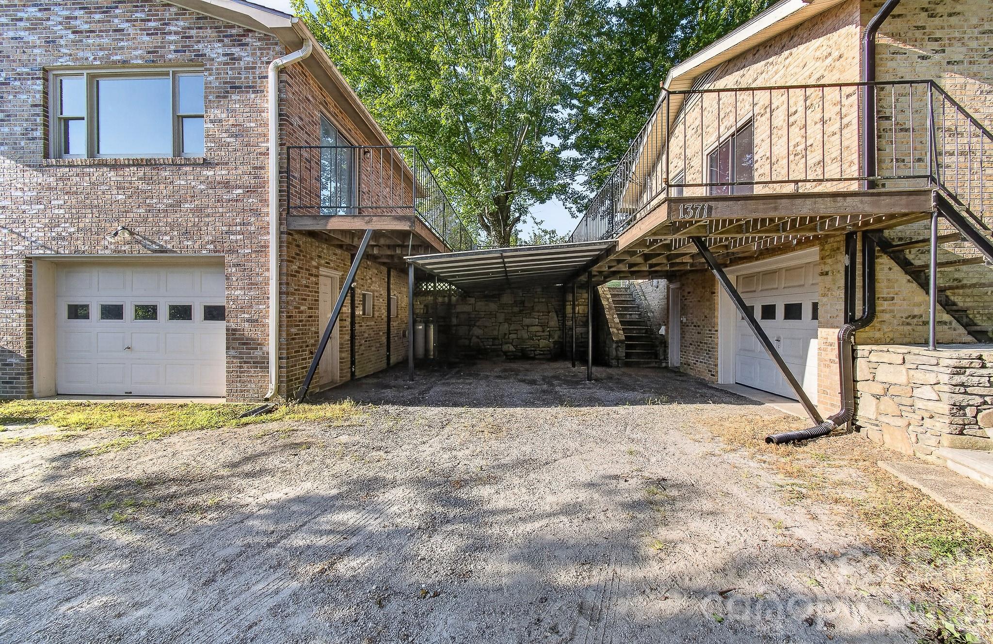 1371 Jackson Loop Road Property Photo 3