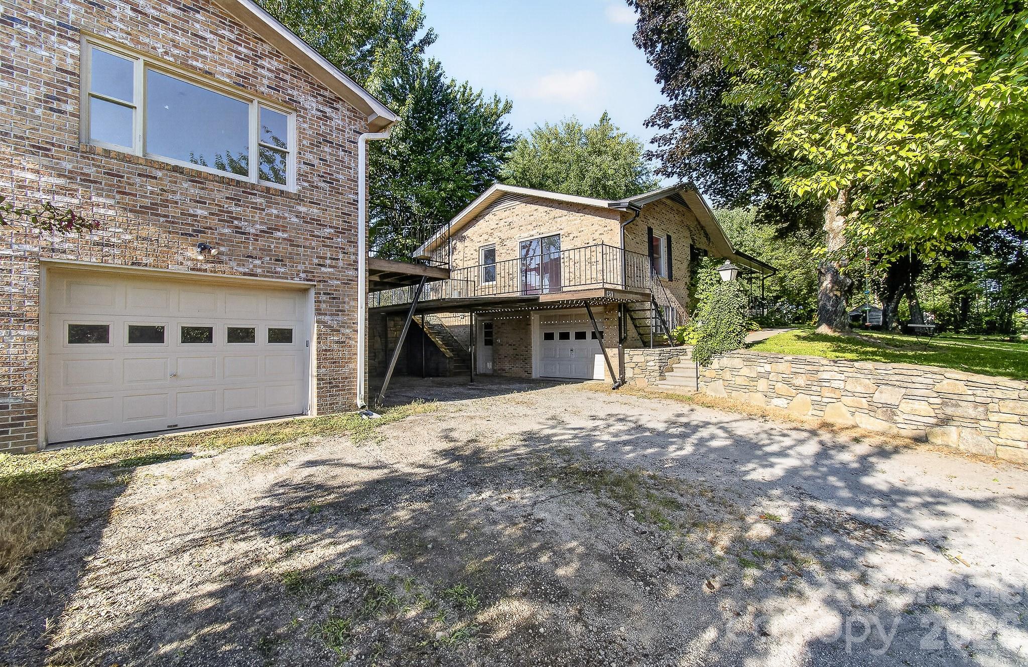 1371 Jackson Loop Road Property Photo 4