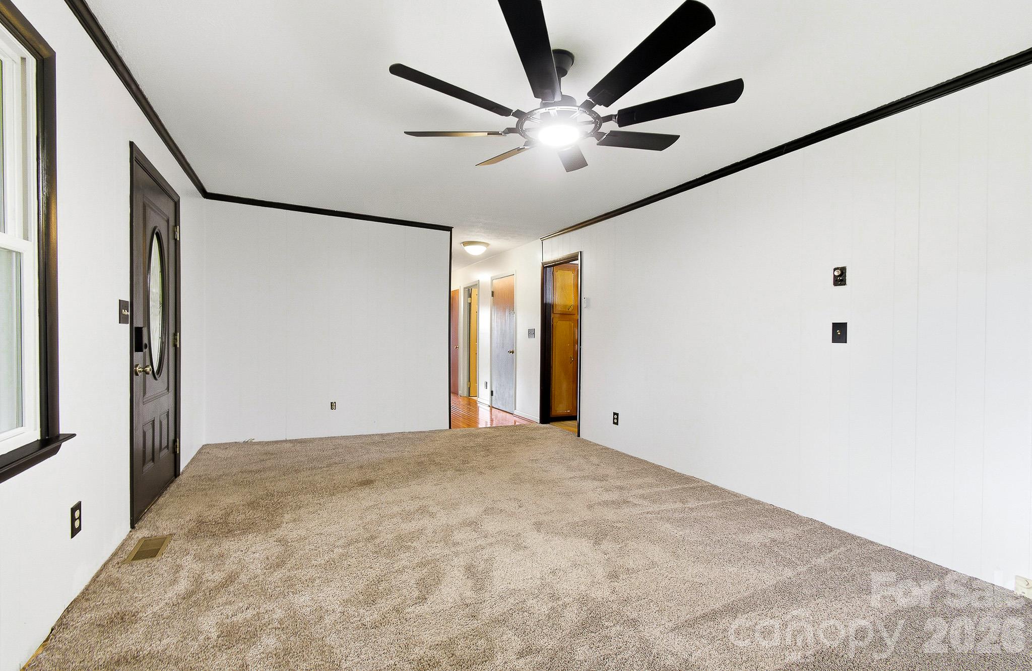 1371 Jackson Loop Road Property Photo 7