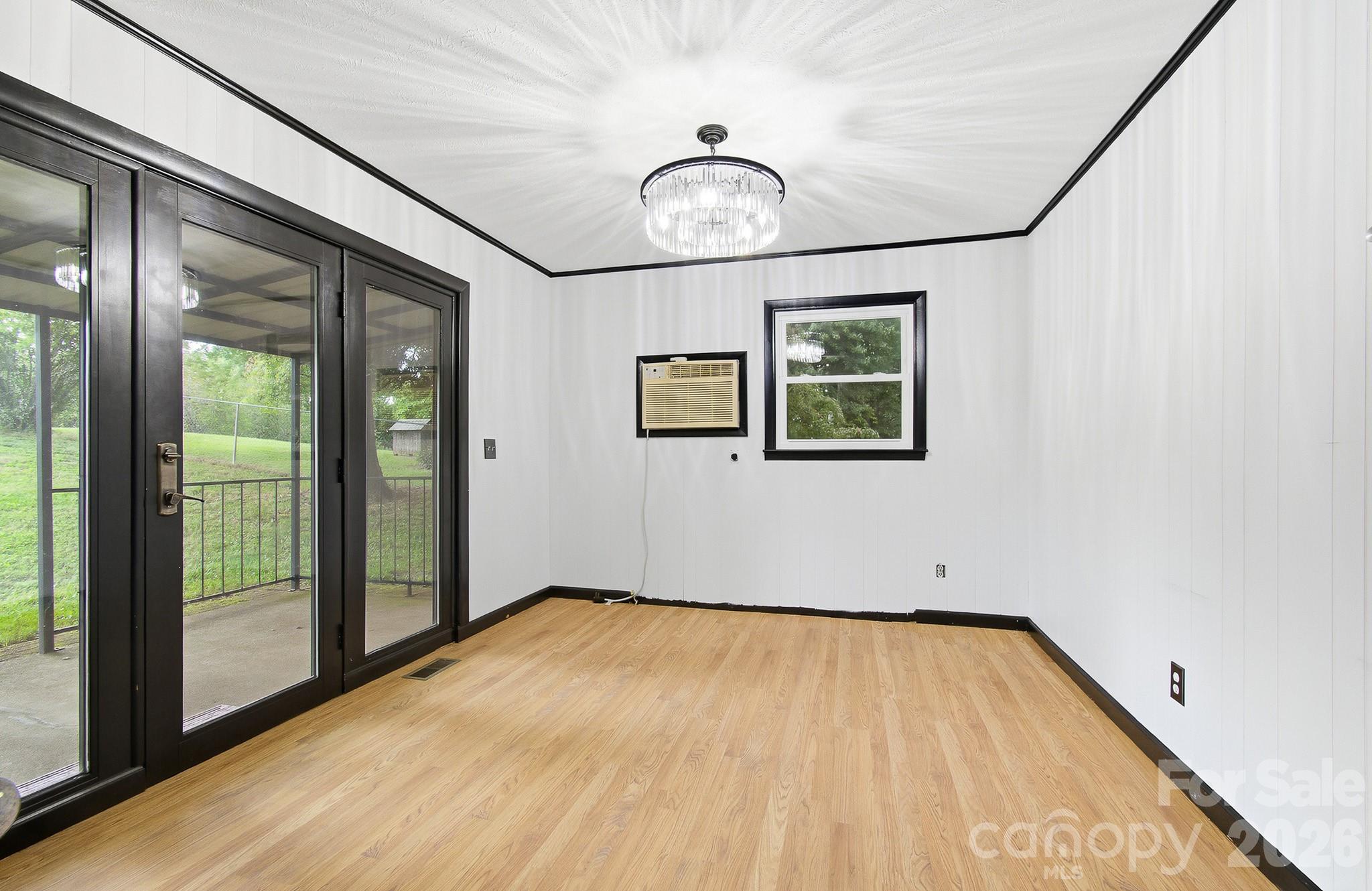 1371 Jackson Loop Road Property Photo 8