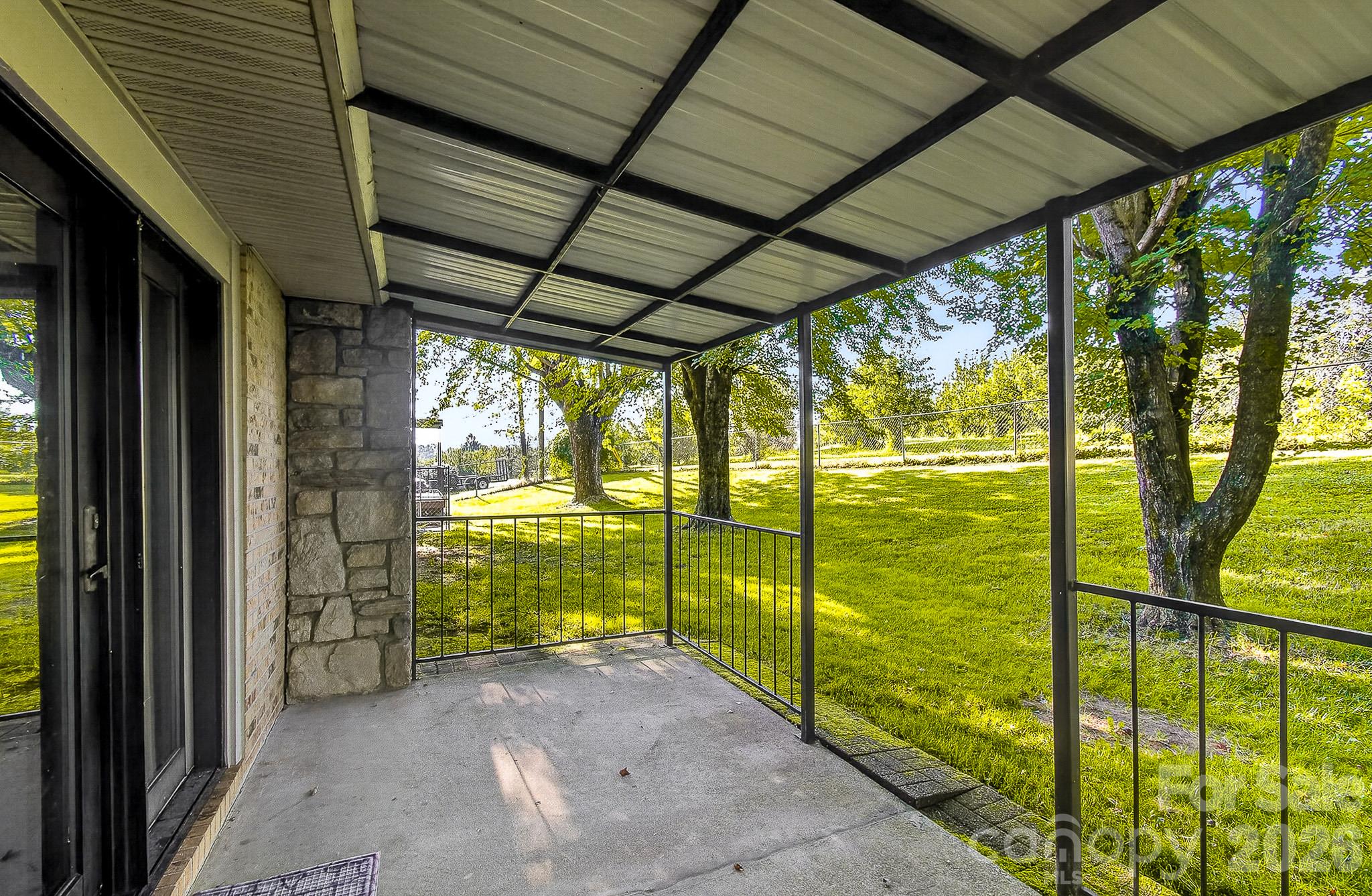 1371 Jackson Loop Road Property Photo 12