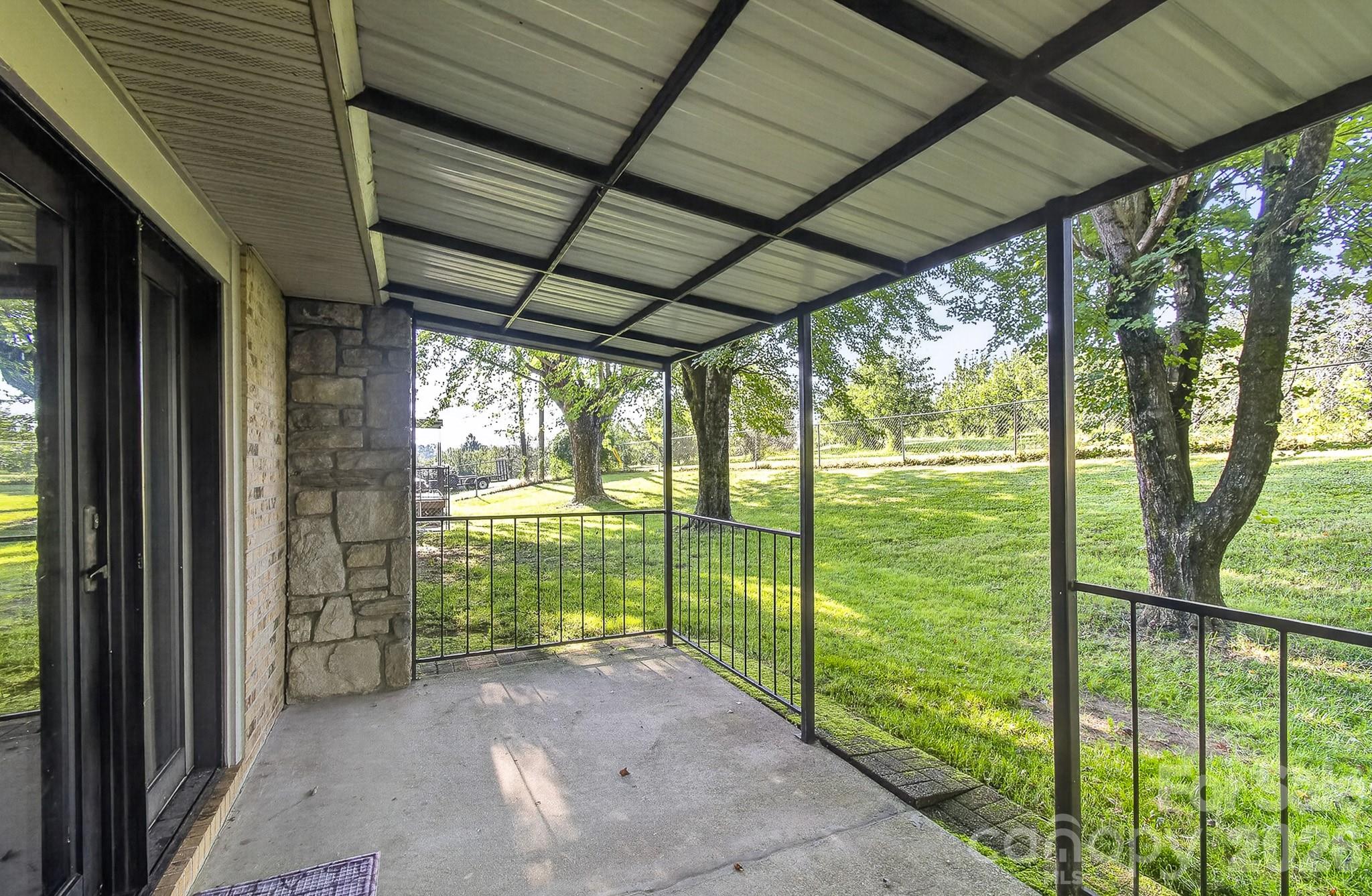 1371 Jackson Loop Road Property Photo 22