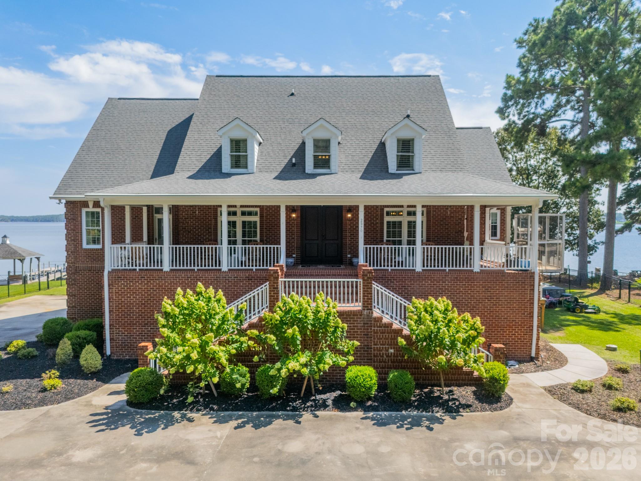 2370 Anns Loop Property Photo 1