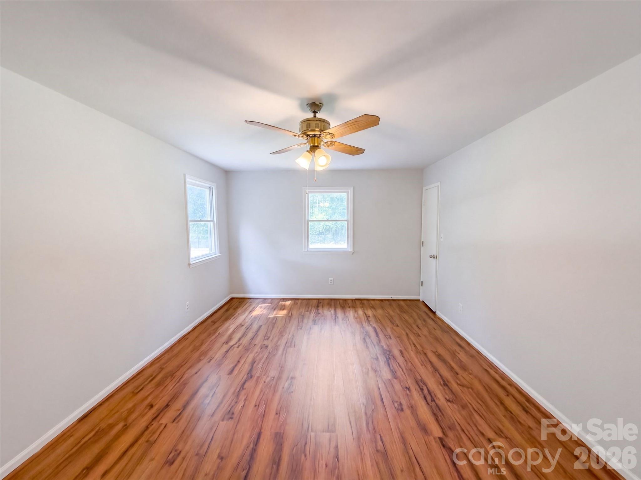4614 Hickory Grove Road Property Photo 4
