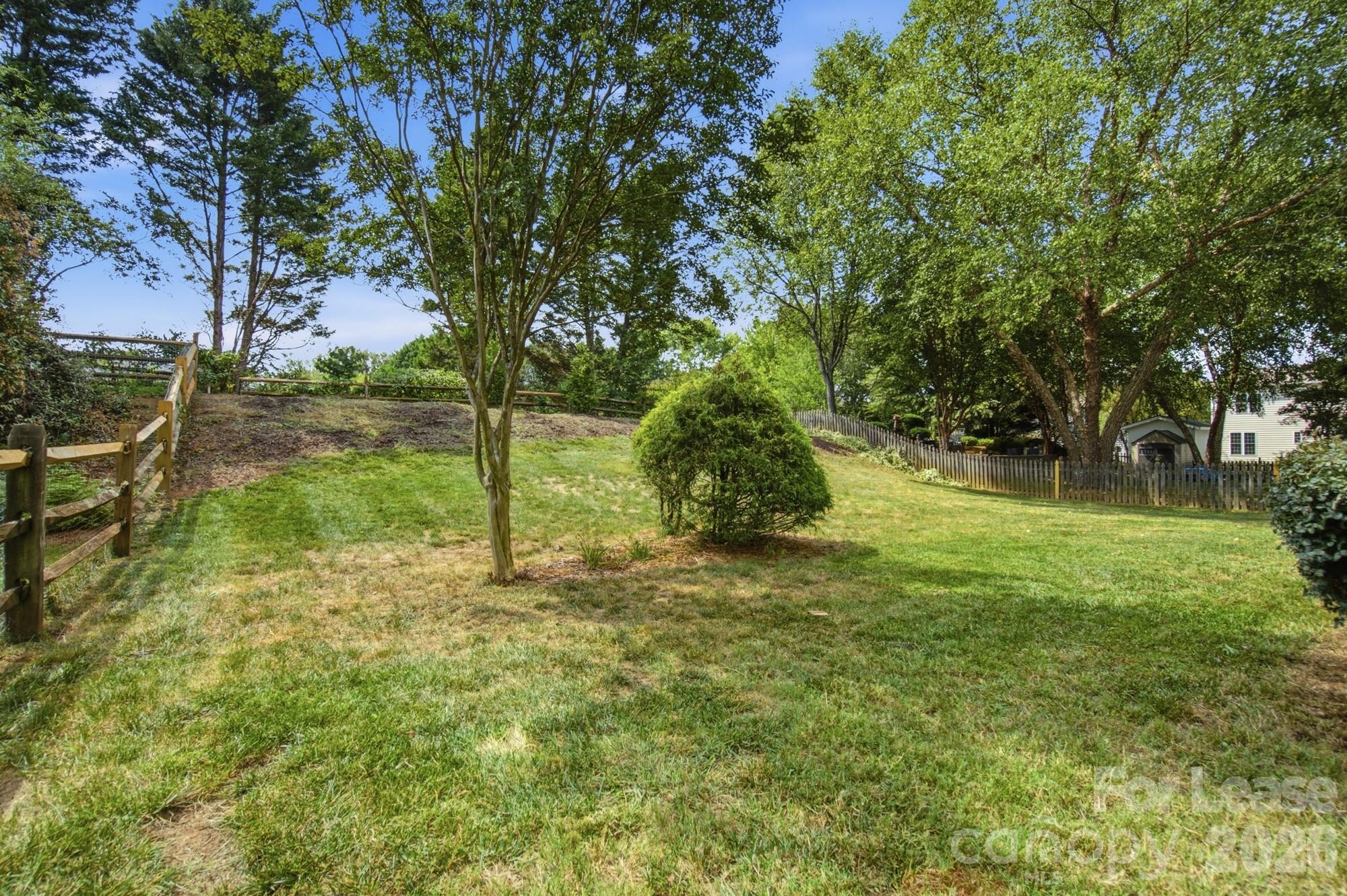 16903 Hampton Trace Road Property Photo 35
