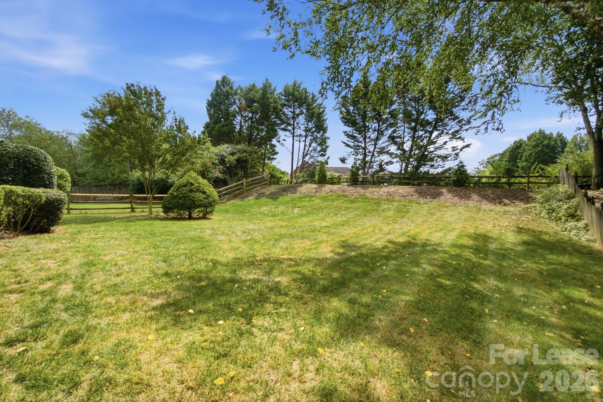 16903 Hampton Trace Road Property Photo 36