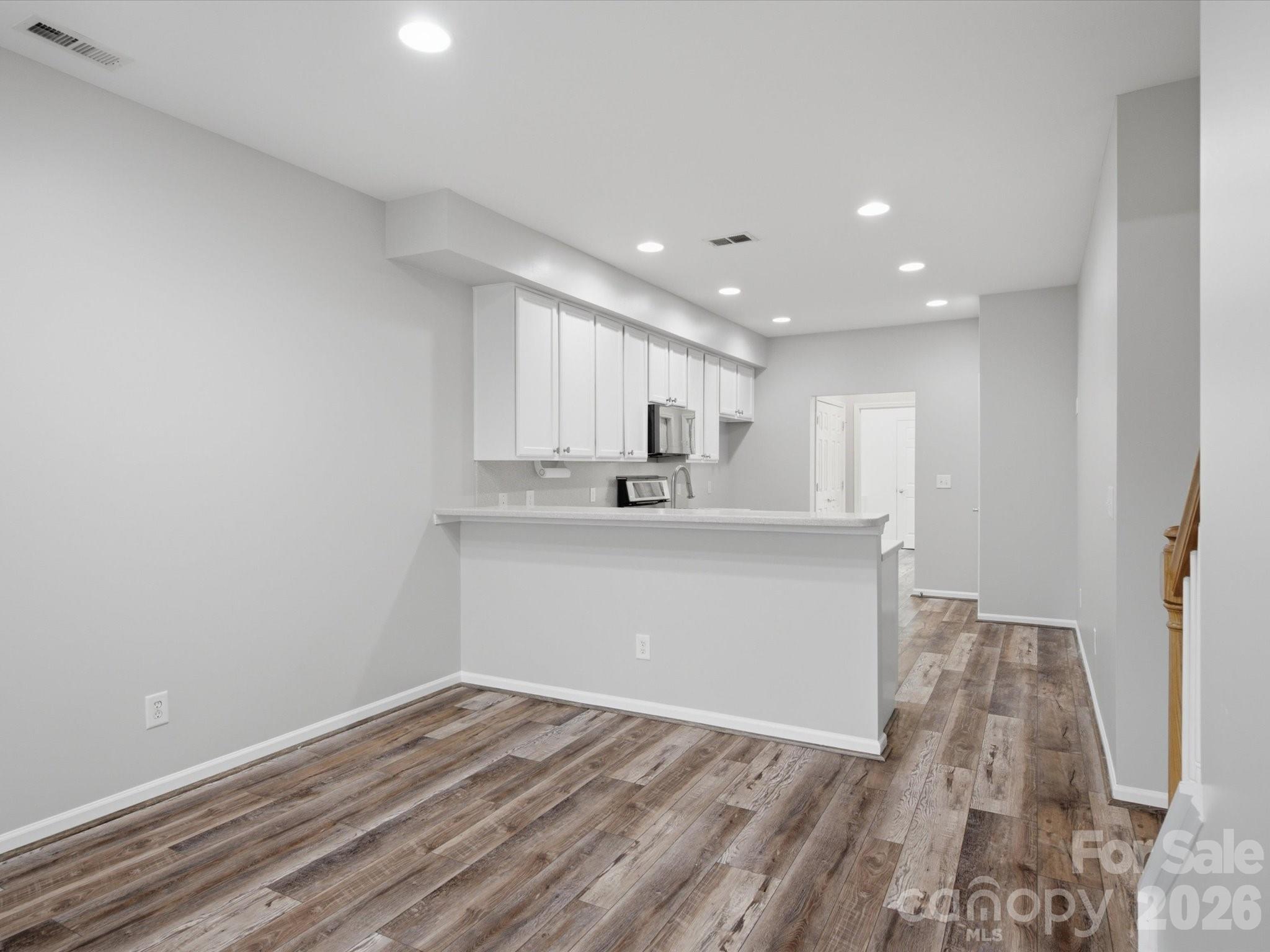 868 Ledgestone Court Property Photo 14