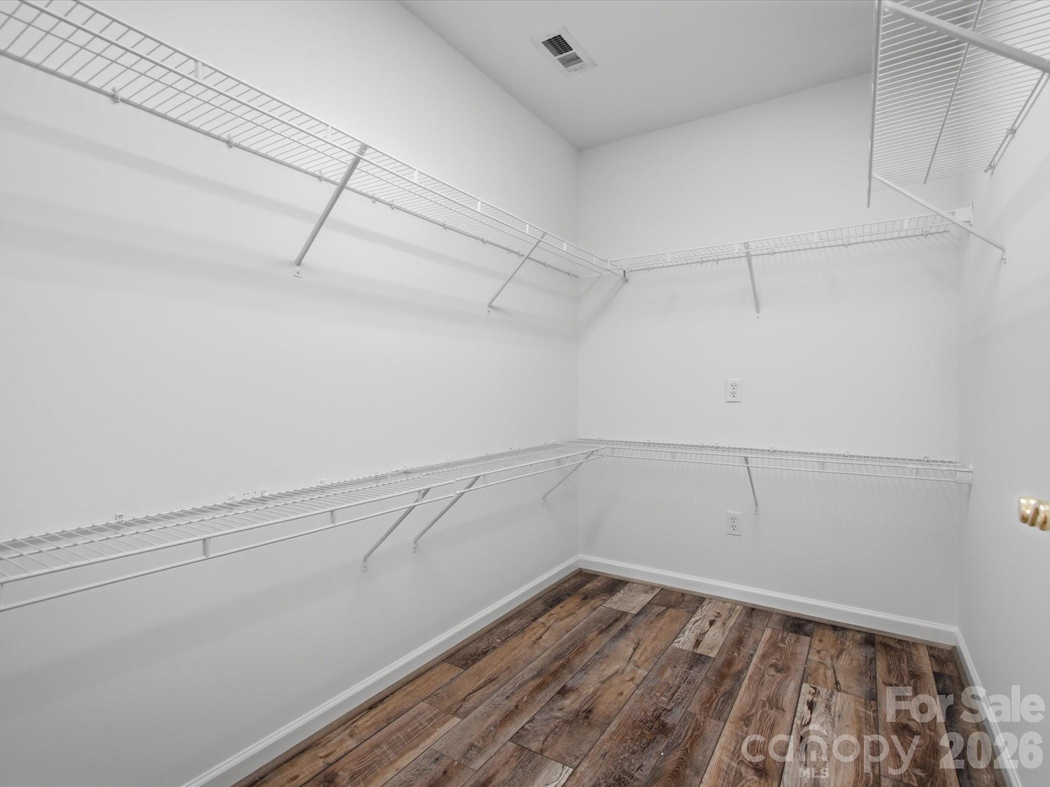 868 Ledgestone Court Property Photo 26