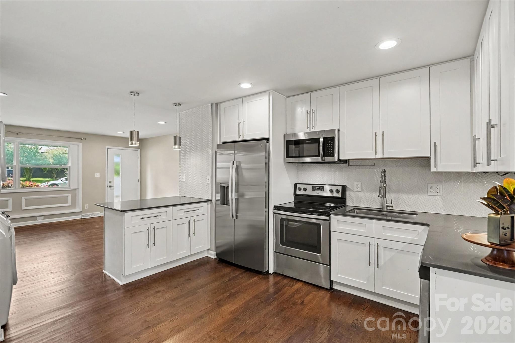 1741 Herrin Avenue Property Photo 16