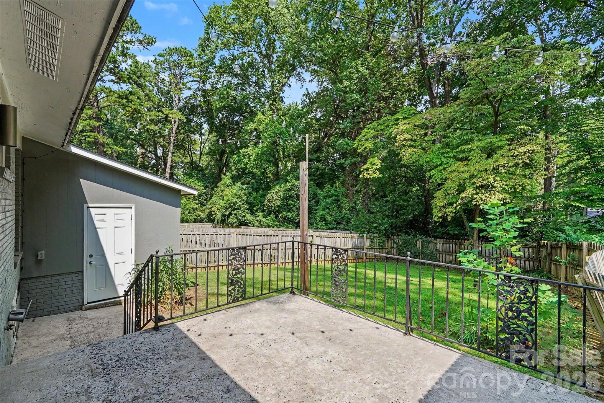 1741 Herrin Avenue Property Photo 32