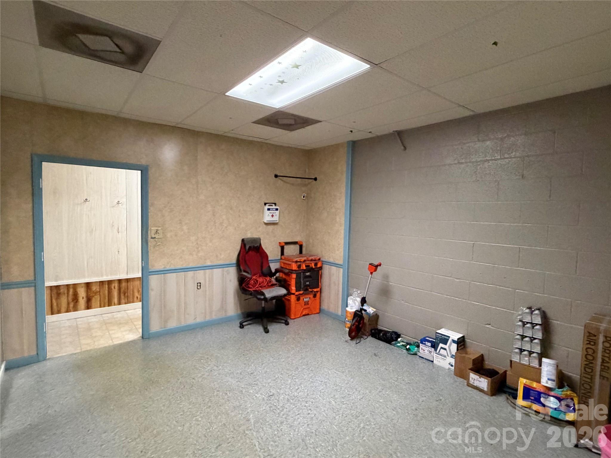 430 S Main Avenue Property Photo 5