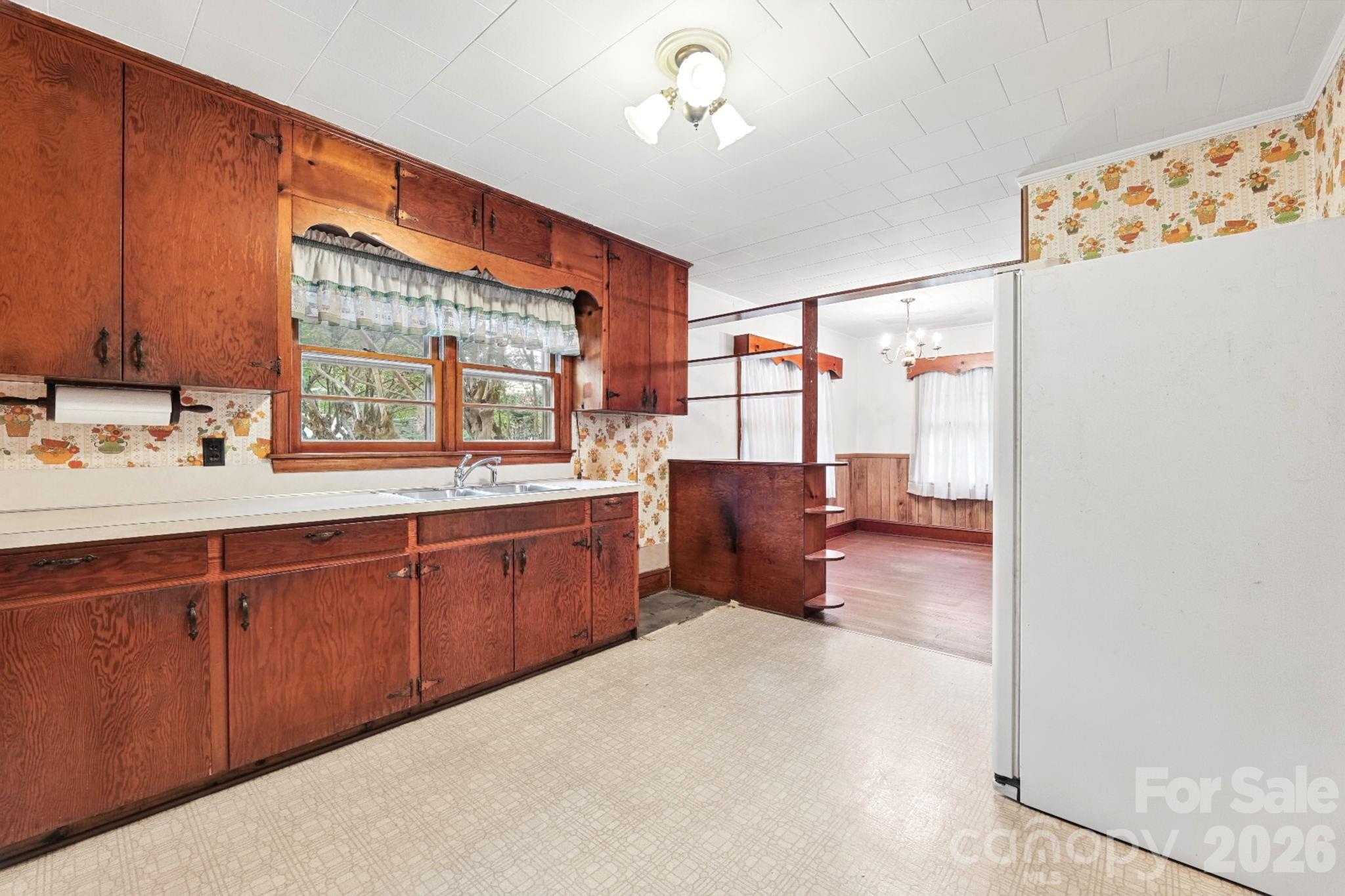 100 Dallas Street Property Photo 14