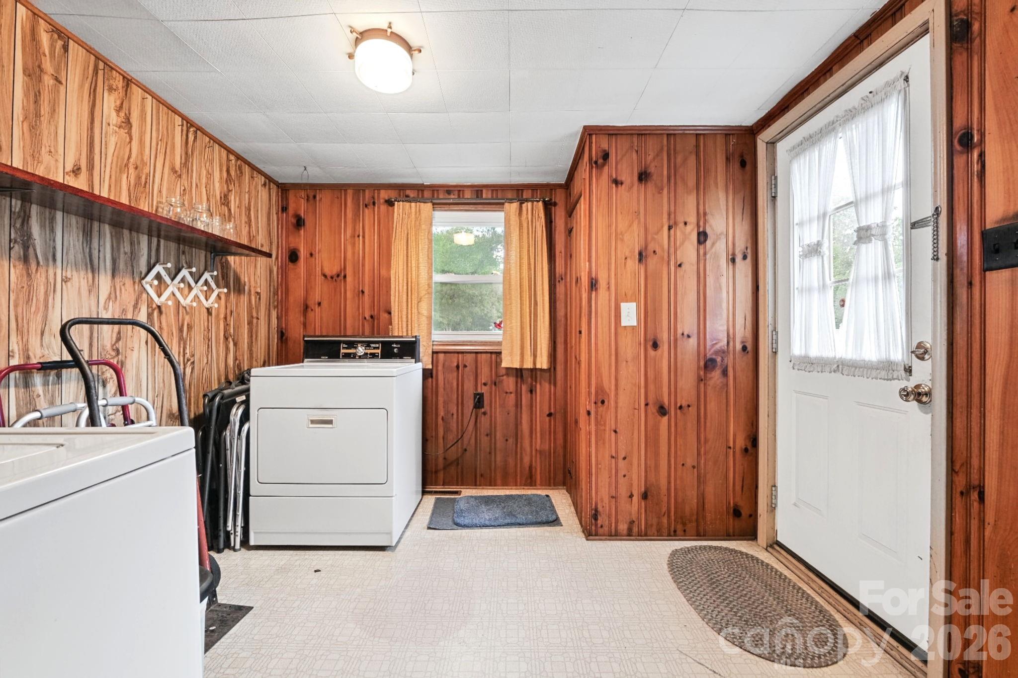 100 Dallas Street Property Photo 24