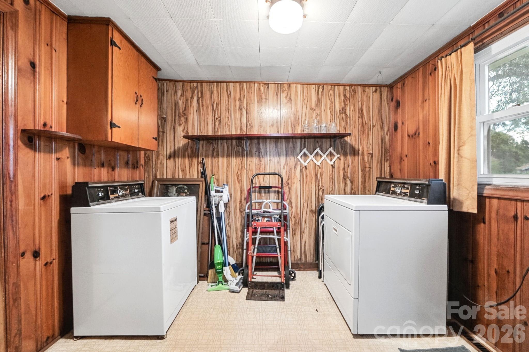 100 Dallas Street Property Photo 25