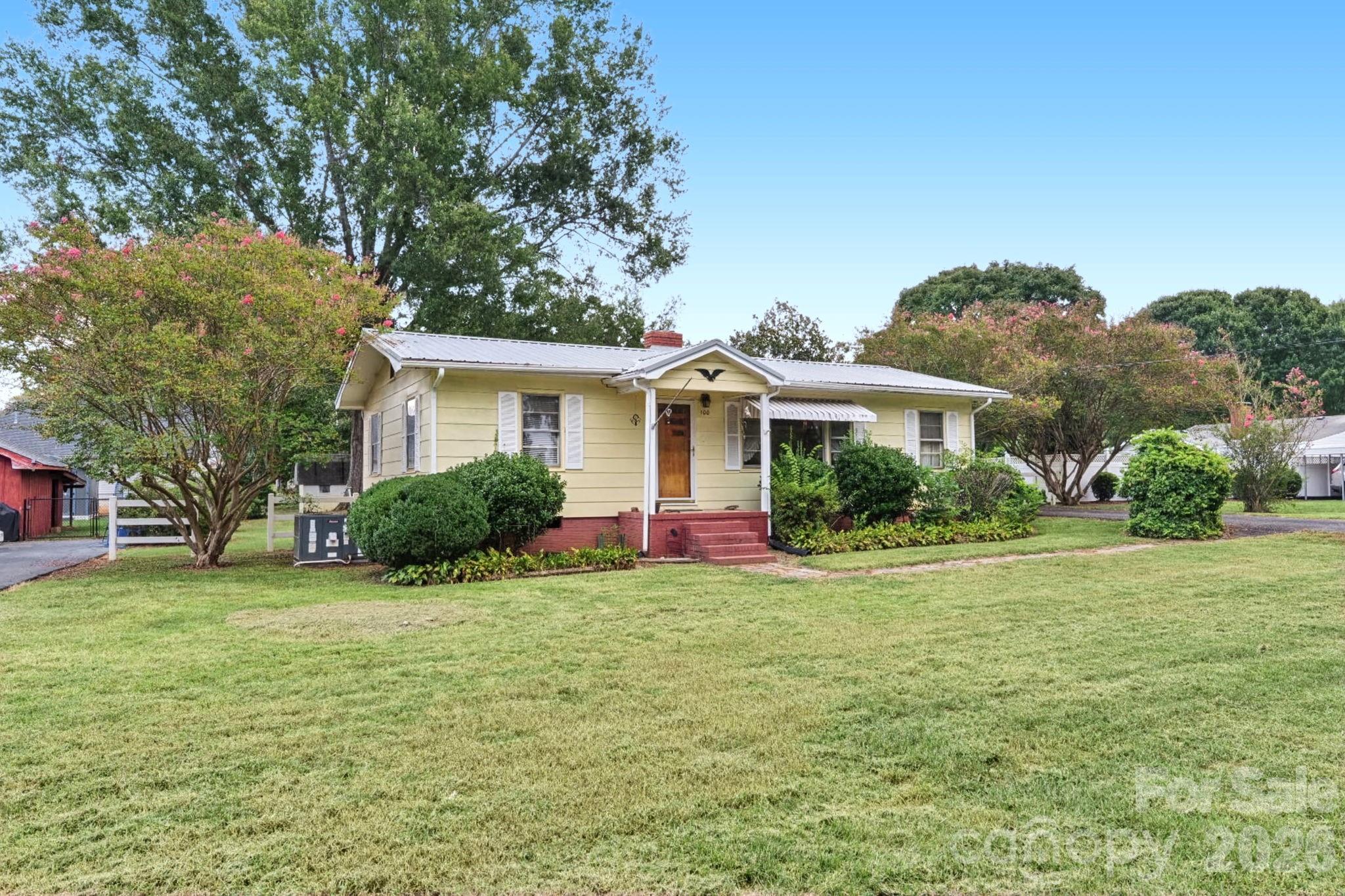 100 Dallas Street Property Photo 26