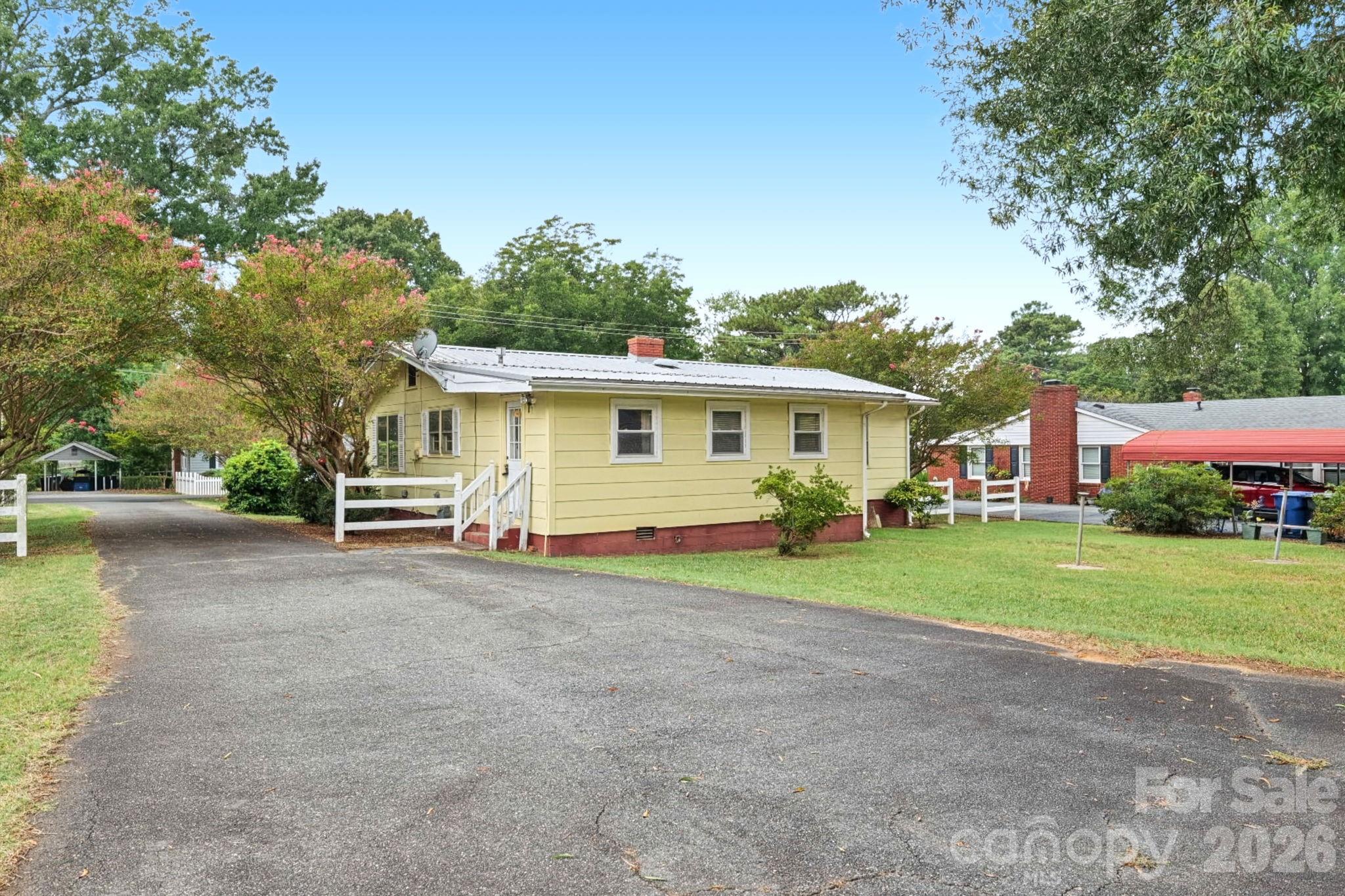 100 Dallas Street Property Photo 28