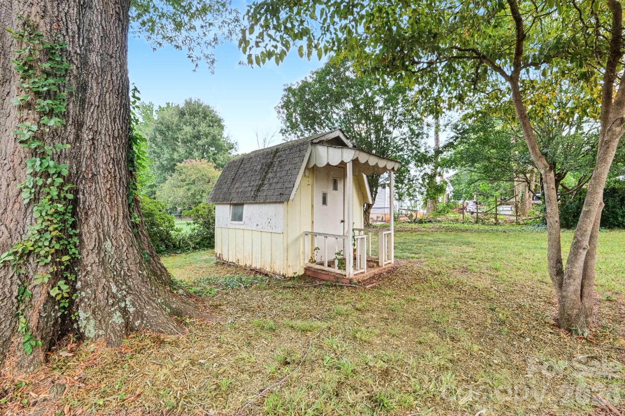 100 Dallas Street Property Photo 29