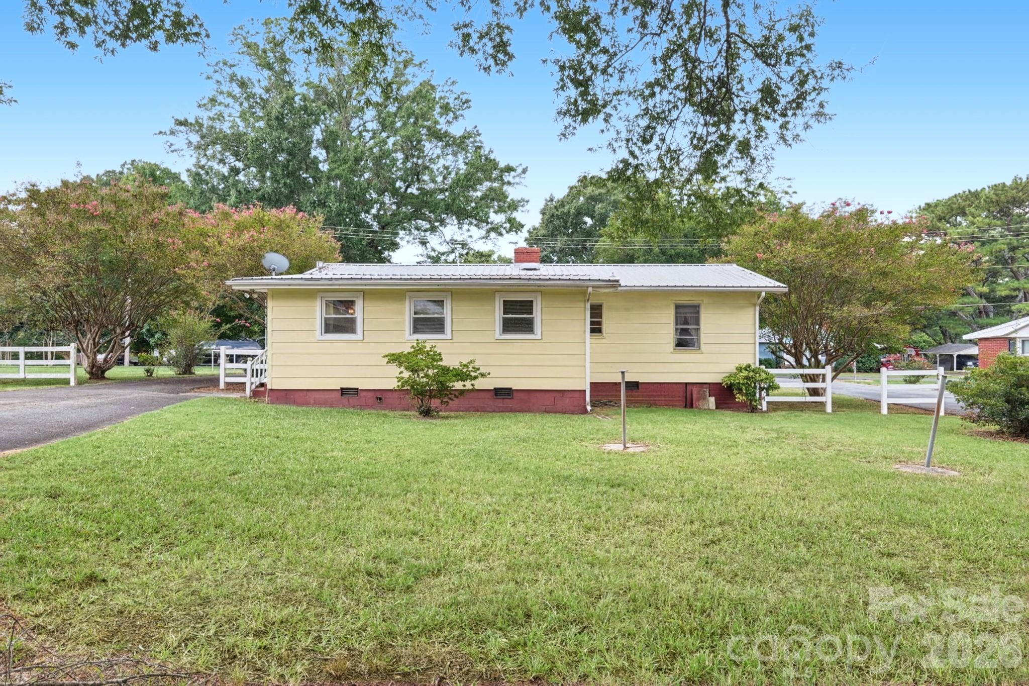 100 Dallas Street Property Photo 30