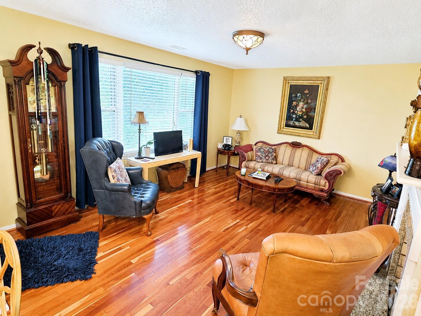 2925 4th Street Drive Property Photo 3