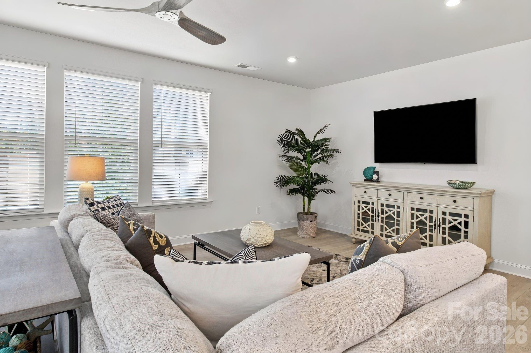 6007 Mariemont Circle Property Photo 10