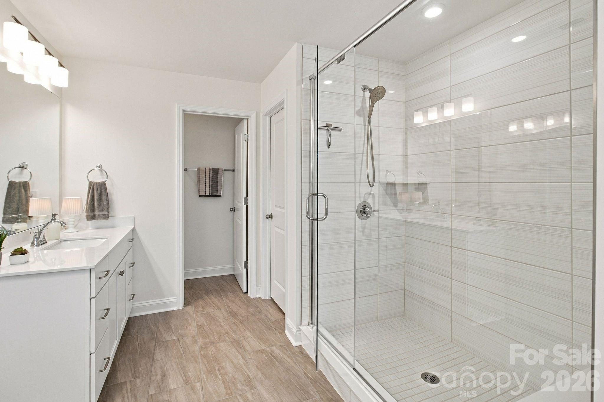 6007 Mariemont Circle Property Photo 25