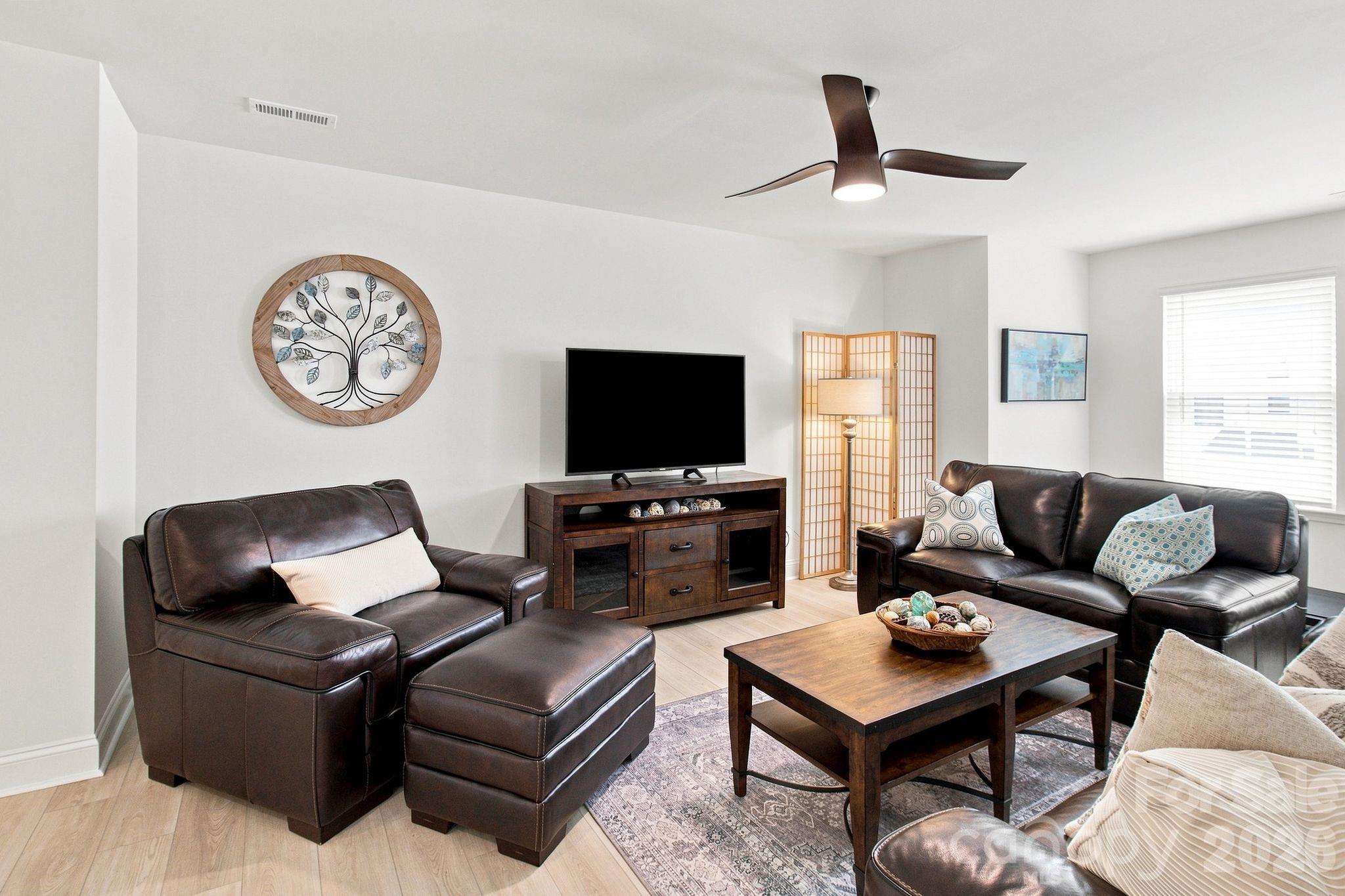 6007 Mariemont Circle Property Photo 31
