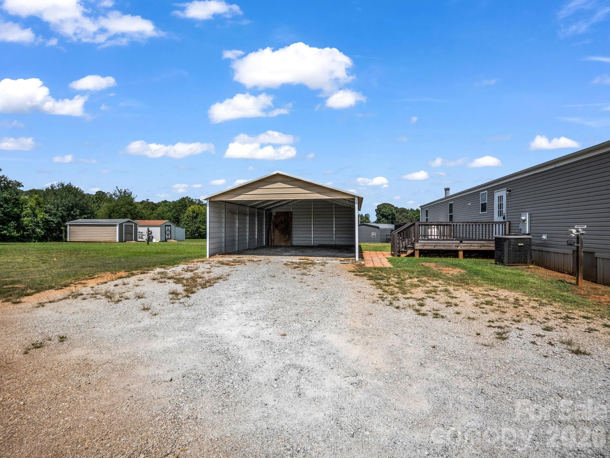 1760 Beachwood Road Property Photo 6