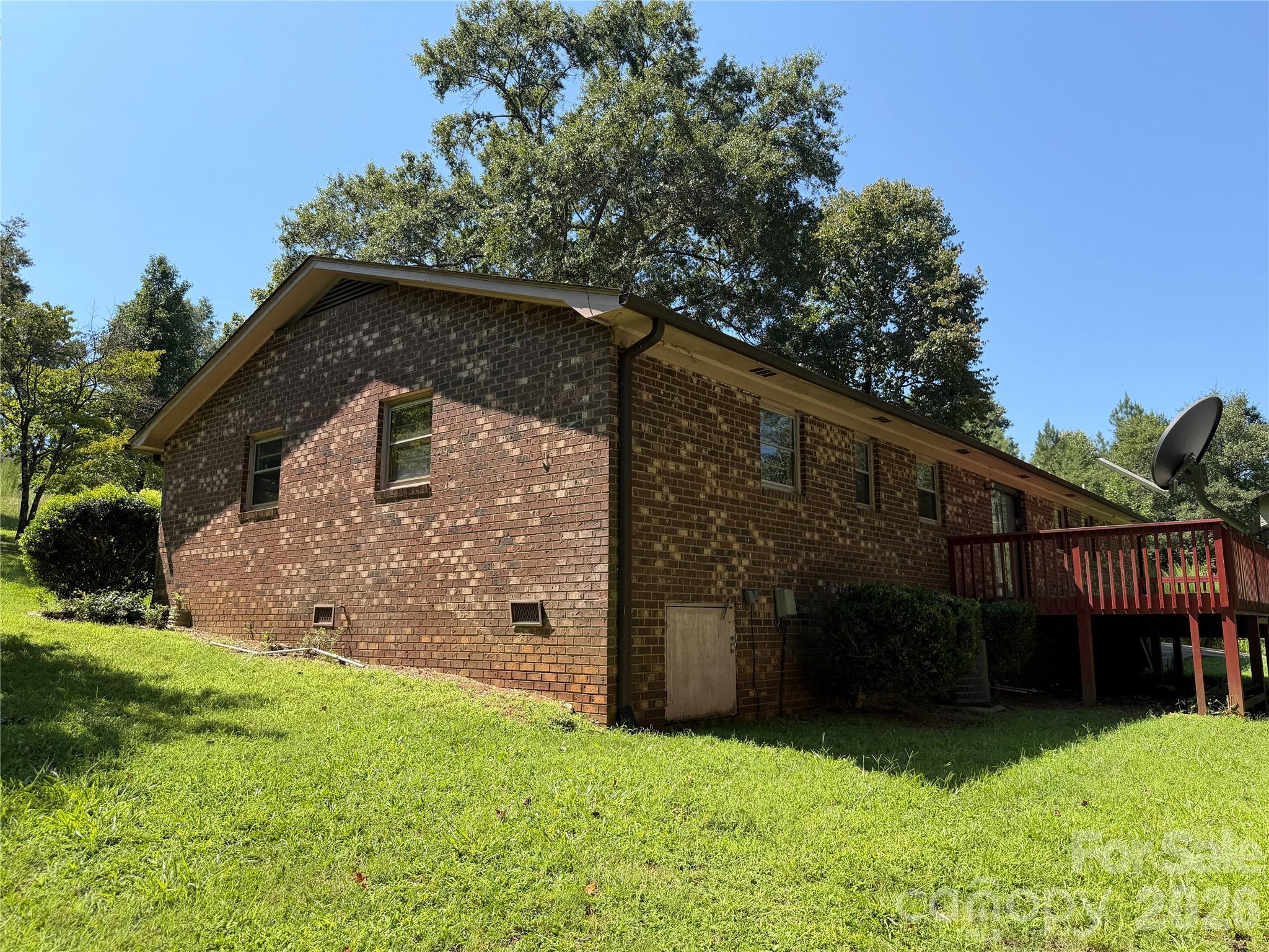 517 Goldwater Street Property Photo 3