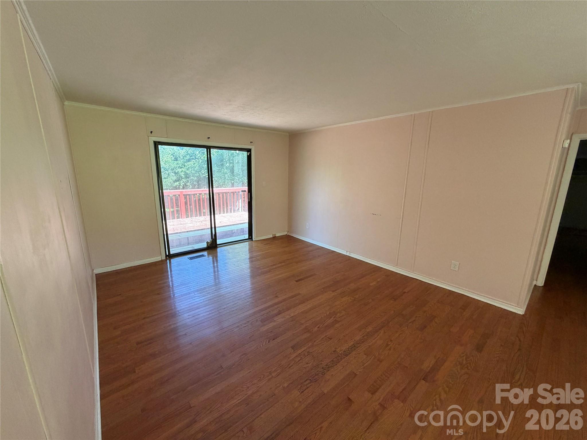517 Goldwater Street Property Photo 7