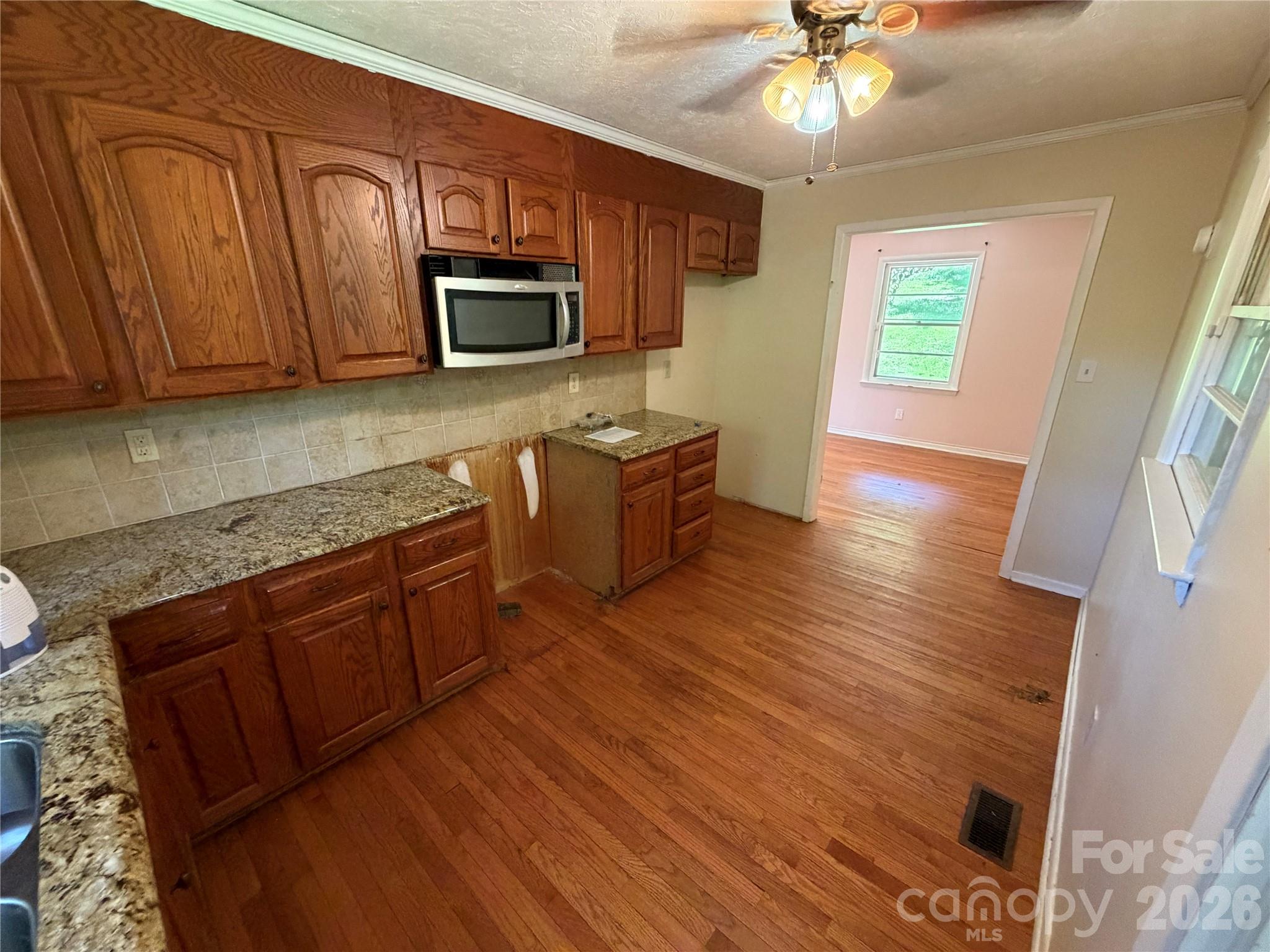 517 Goldwater Street Property Photo 10