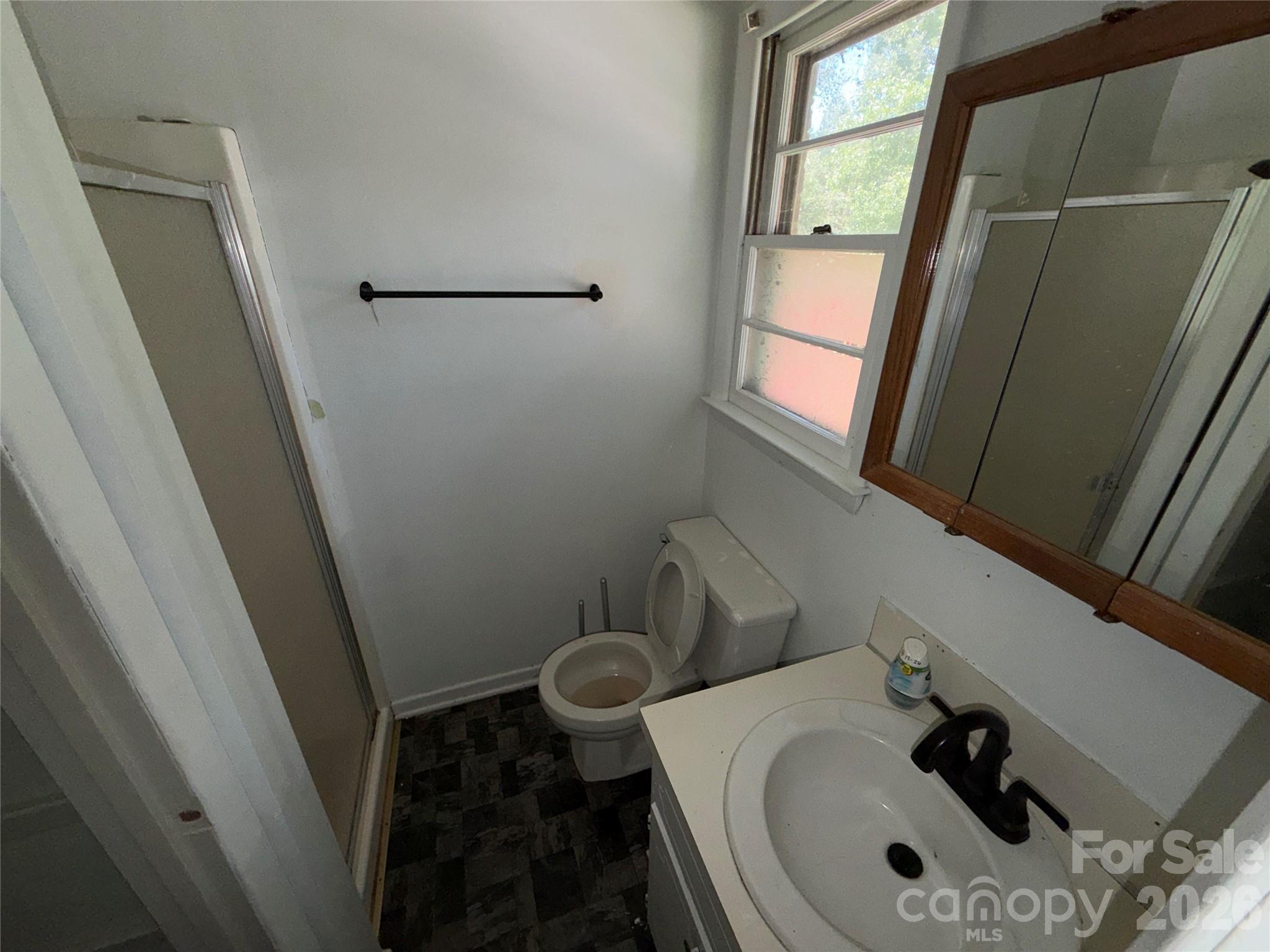 517 Goldwater Street Property Photo 21