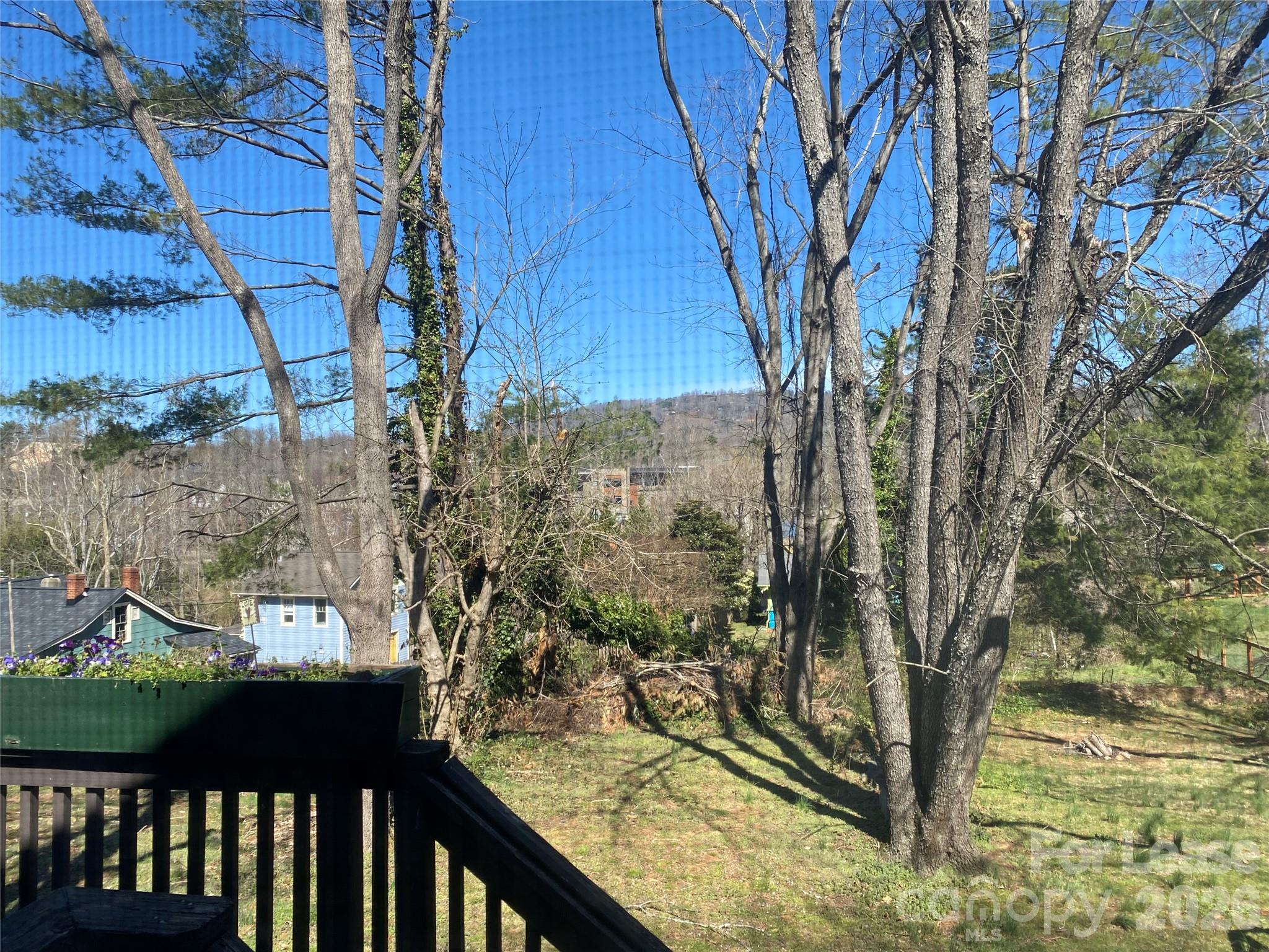181 Flint Street Property Photo 6
