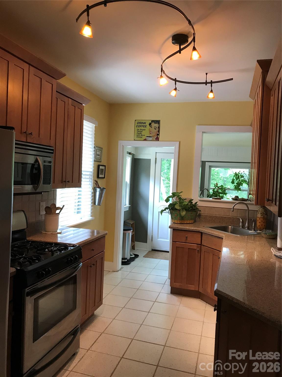 181 Flint Street Property Photo 27