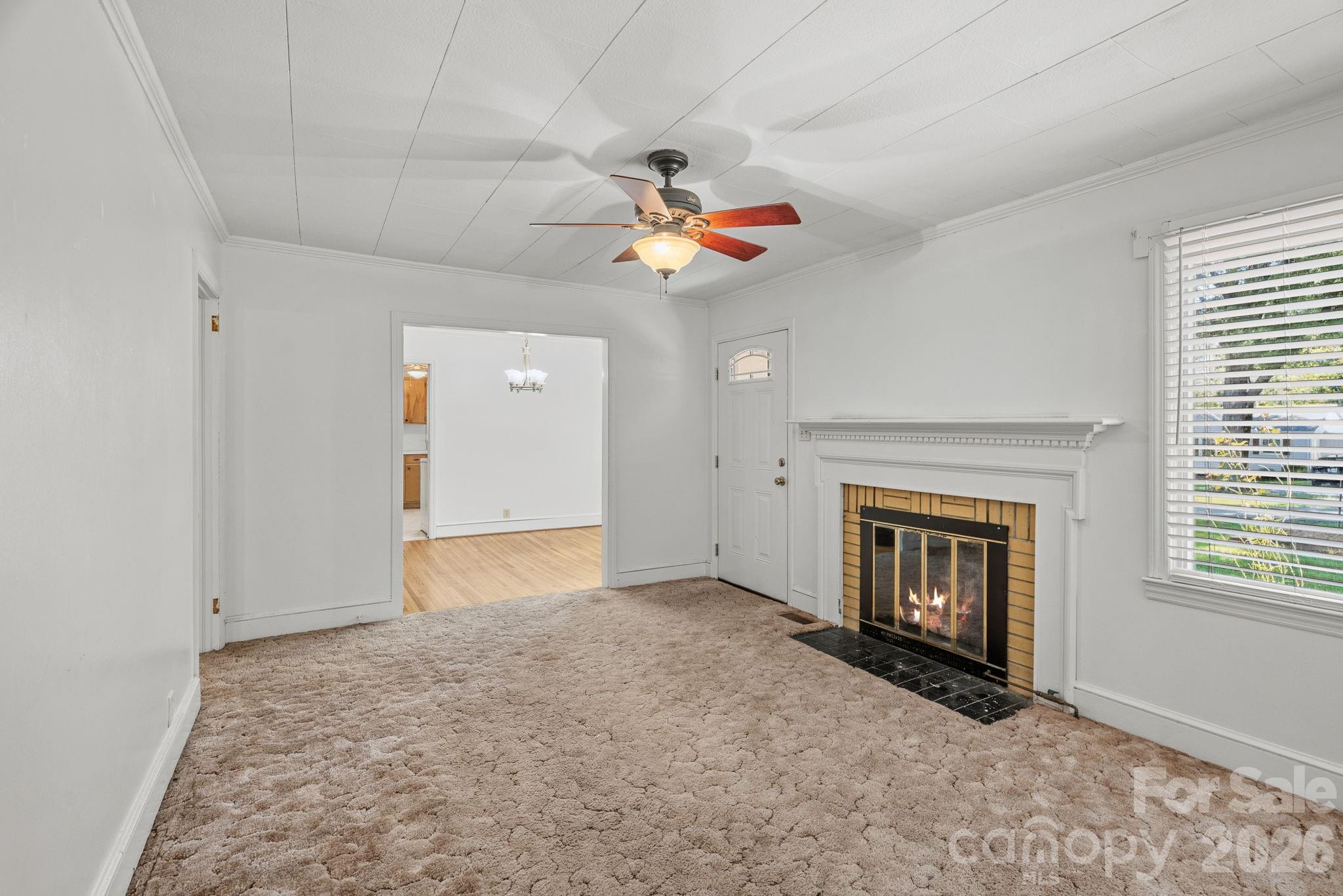 1127 Thompson Avenue Property Photo 7