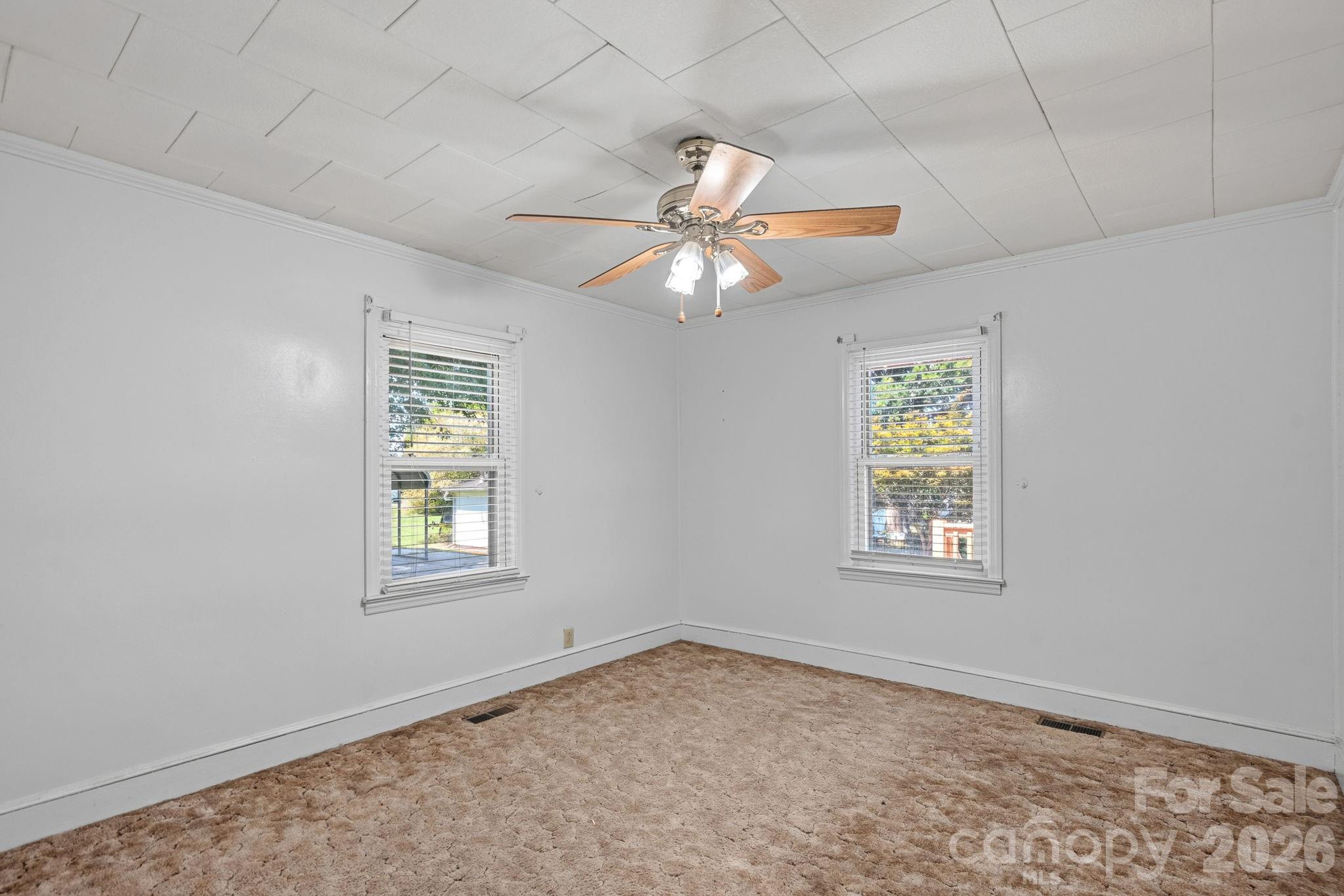 1127 Thompson Avenue Property Photo 12